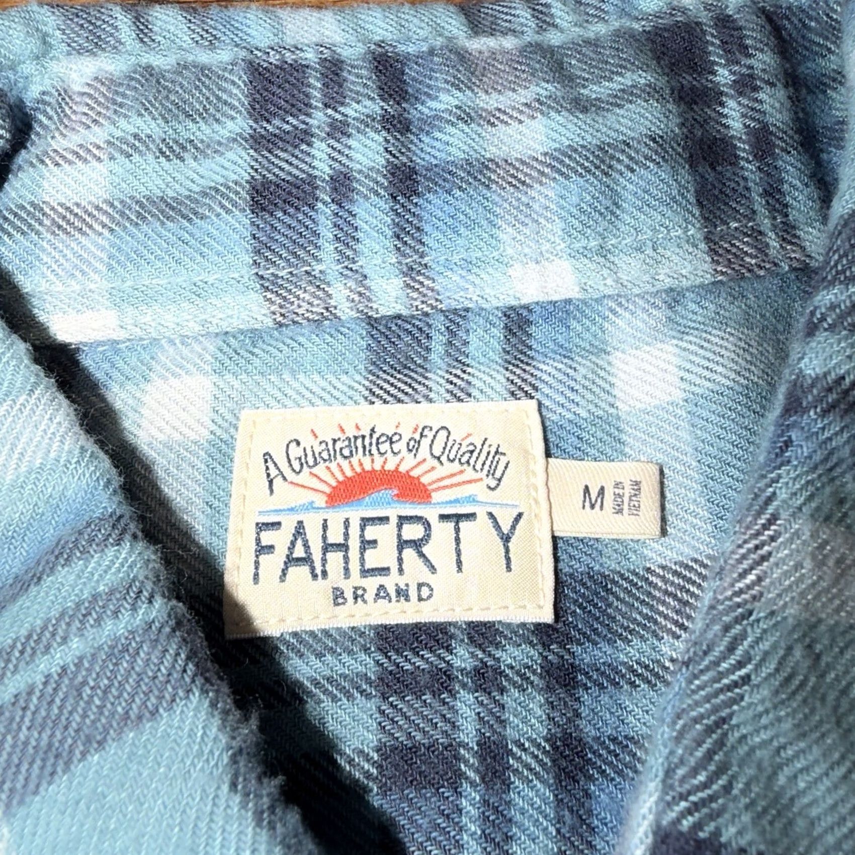 Faherty Faherty Flannel Shirt Mens Medium Plaid Blue White Long Sleeve Button Soft Woven Shirt Mens M Blue Plaid Button-Up Casual Classic Outdoor Mens Size US M / EU 48-50 / 2 - 4 Thumbnail