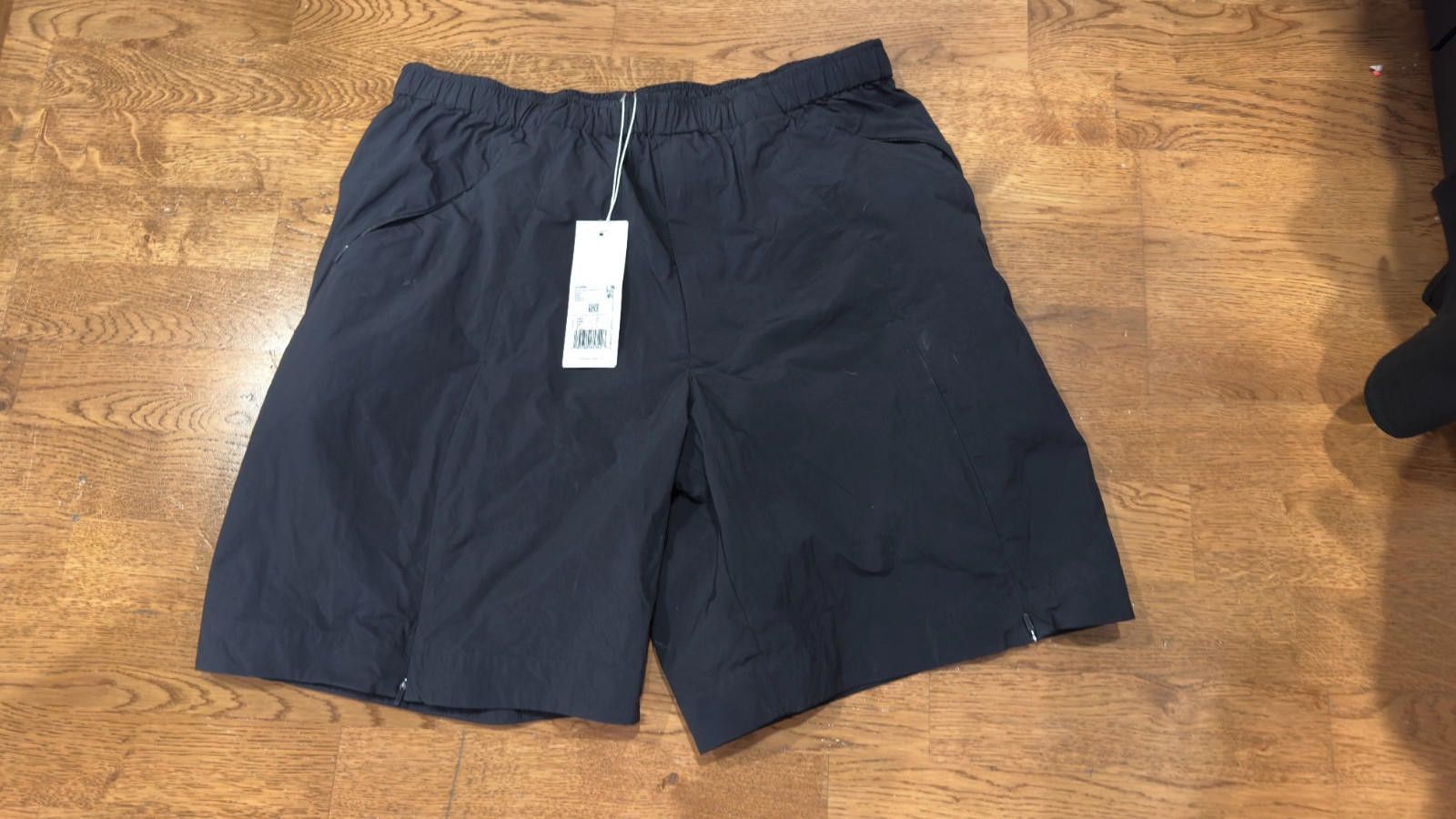 Adidas NWT Adidas Y-3 Black Classic Light Running Shorts, size L Size 36" / US 14 / IT 50 - 2 Thumbnail