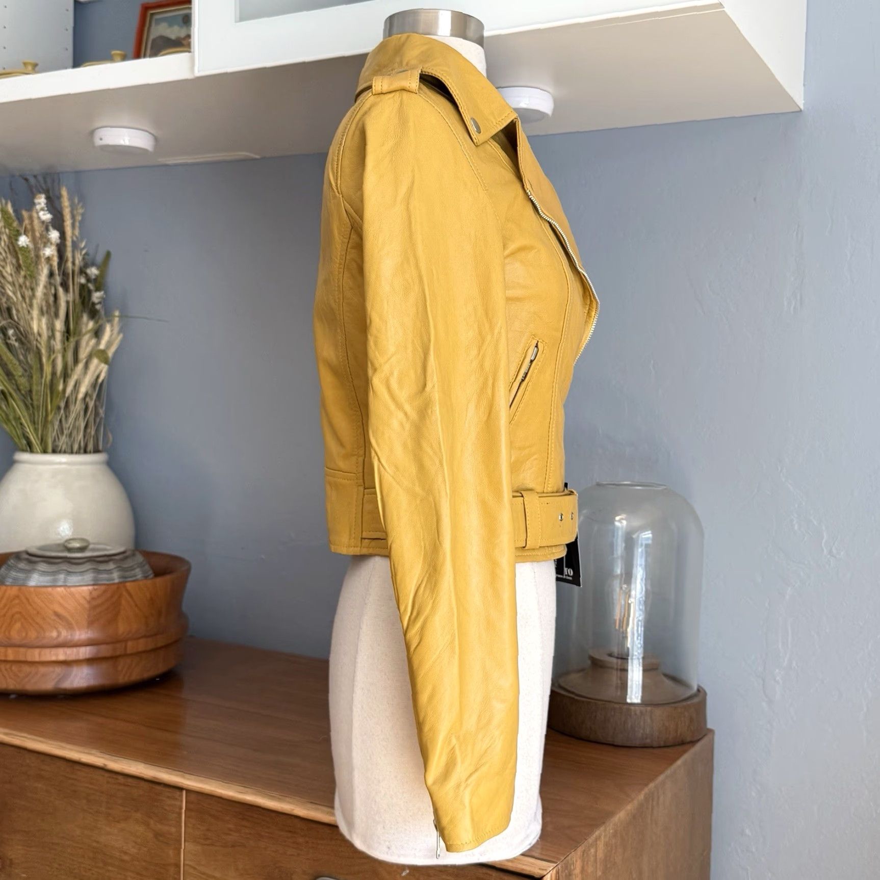 Vintage VINTAGE Santo by Paolo De Santo Yellow Lambskin Leather Moto Jacket XS Women Short Slim Biker, Motorcycle Fall Winter Spring Zip Leather Jacket Size XS / US 0-2 / IT 36-38 - 5 Thumbnail