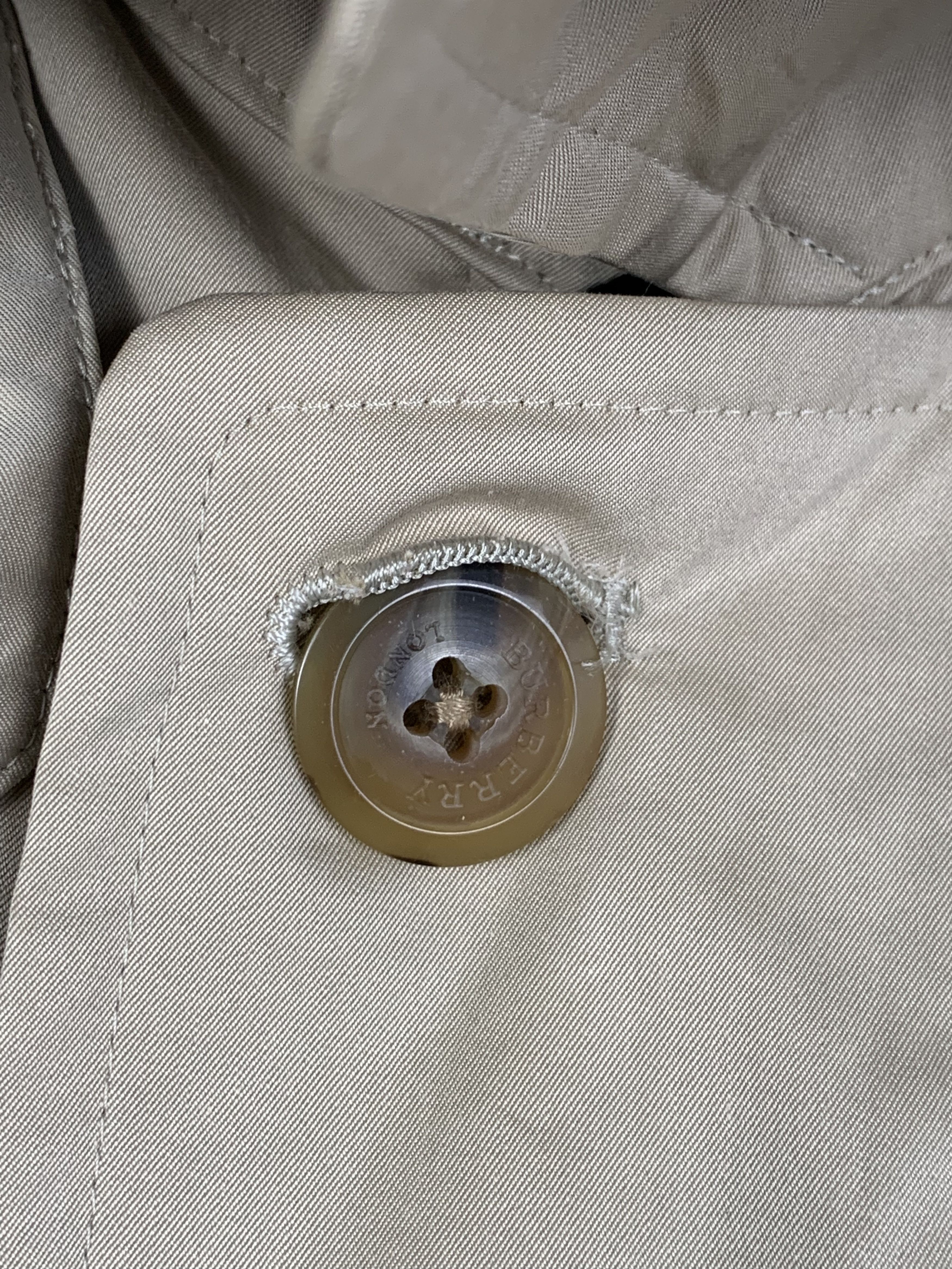 Burberry Burberry Novacheck Trench Coat Jacket J1483 Size US M / EU 48-50 / 2 - 8 Thumbnail