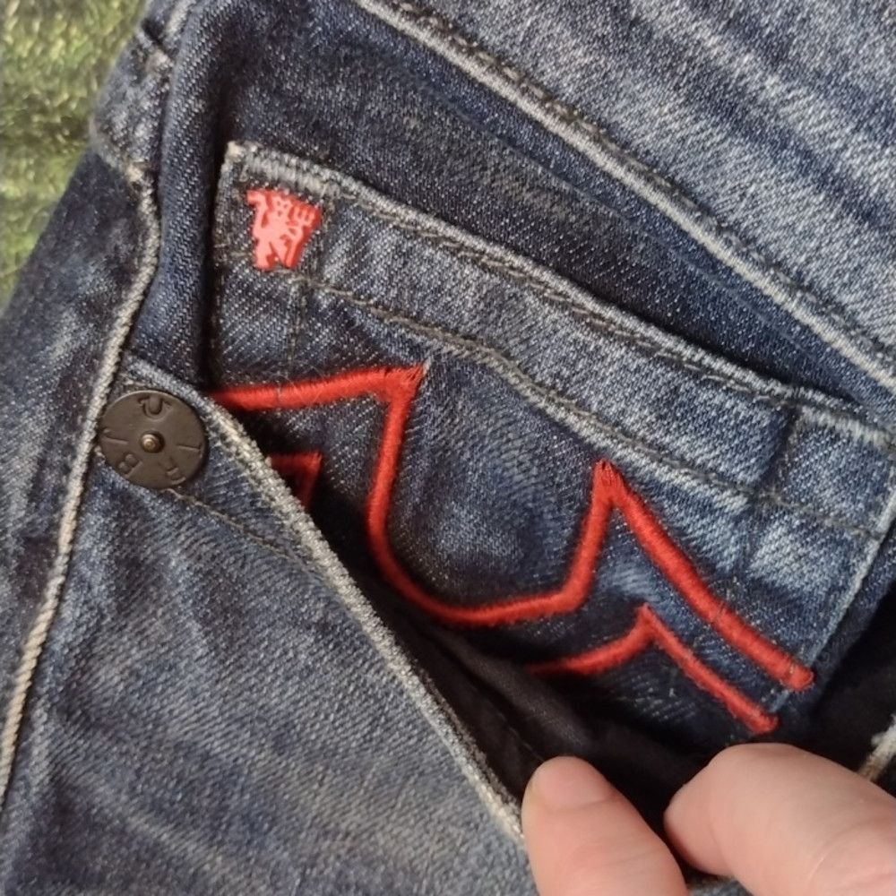 True Religion TRUE RELIGION - Manchester United red stitching size 33 Size US 32 / EU 48 - 2 Thumbnail