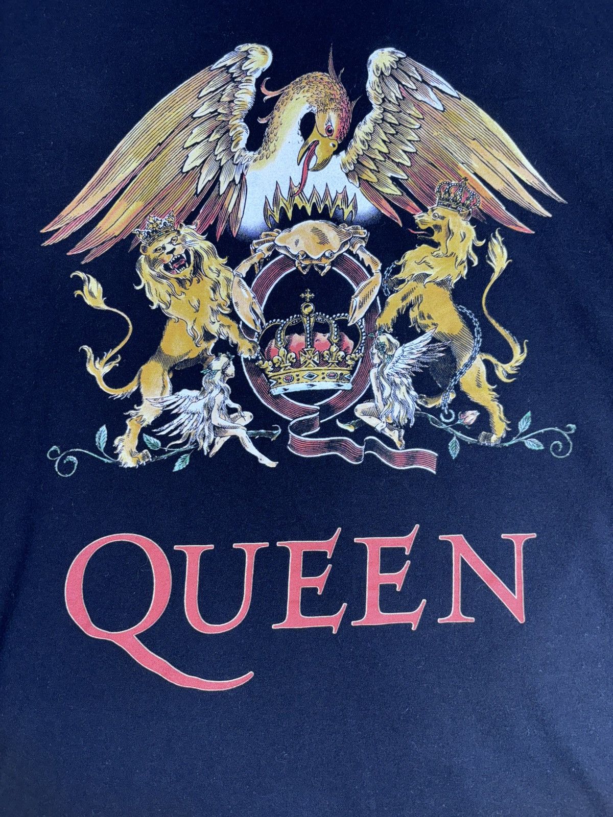 Other Queen Crest Logo Graphic Band Tee Black Size Medium Size US M / EU 48-50 / 2 - 4 Thumbnail