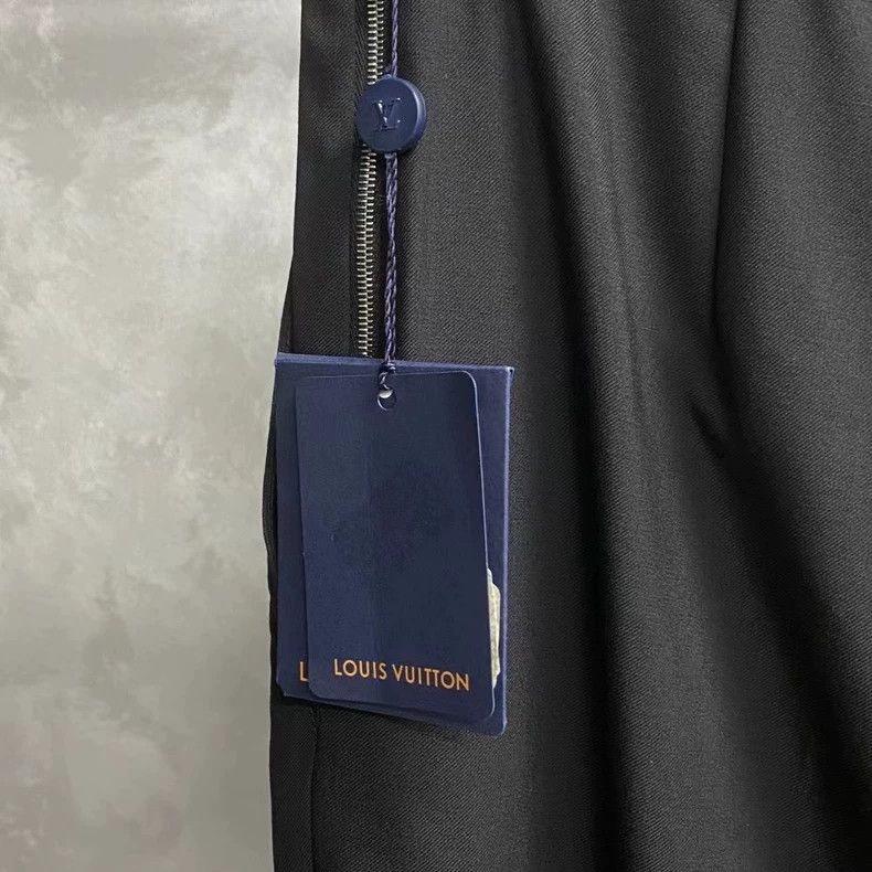 Louis Vuitton Louis Vuitton Black solid full-print logo elasticated slac Size US 36 / EU 52 - 3 Thumbnail