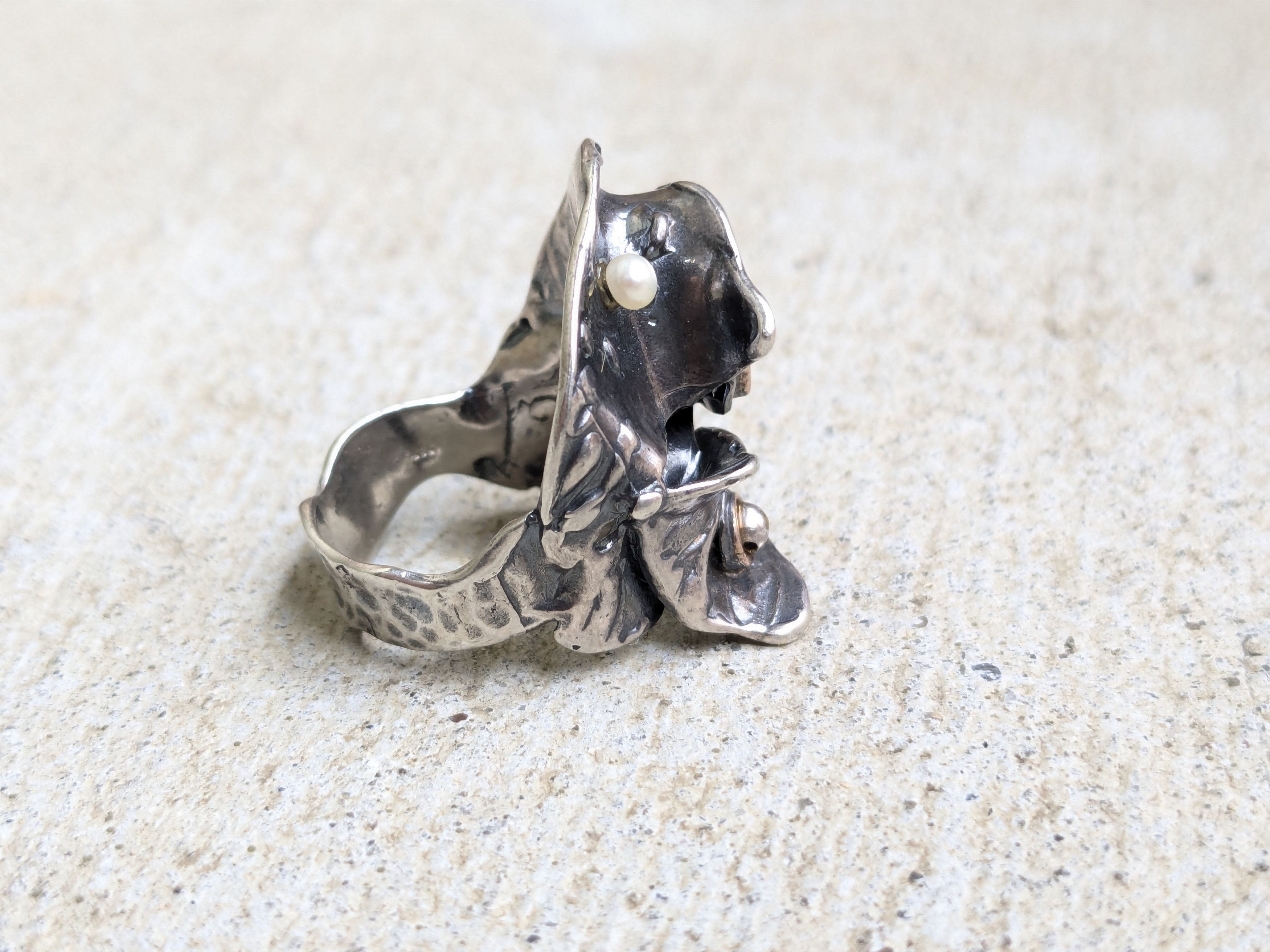 Jewelry Vintage Sterling Silver Ring Pearl 8 Modern Abstract Size ONE SIZE - 7 Thumbnail