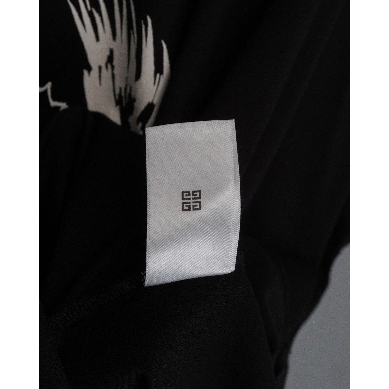 Givenchy Givenchy barbed black gothic printed tee oversized shirt Size US L / EU 52-54 / 3 - 14 Thumbnail