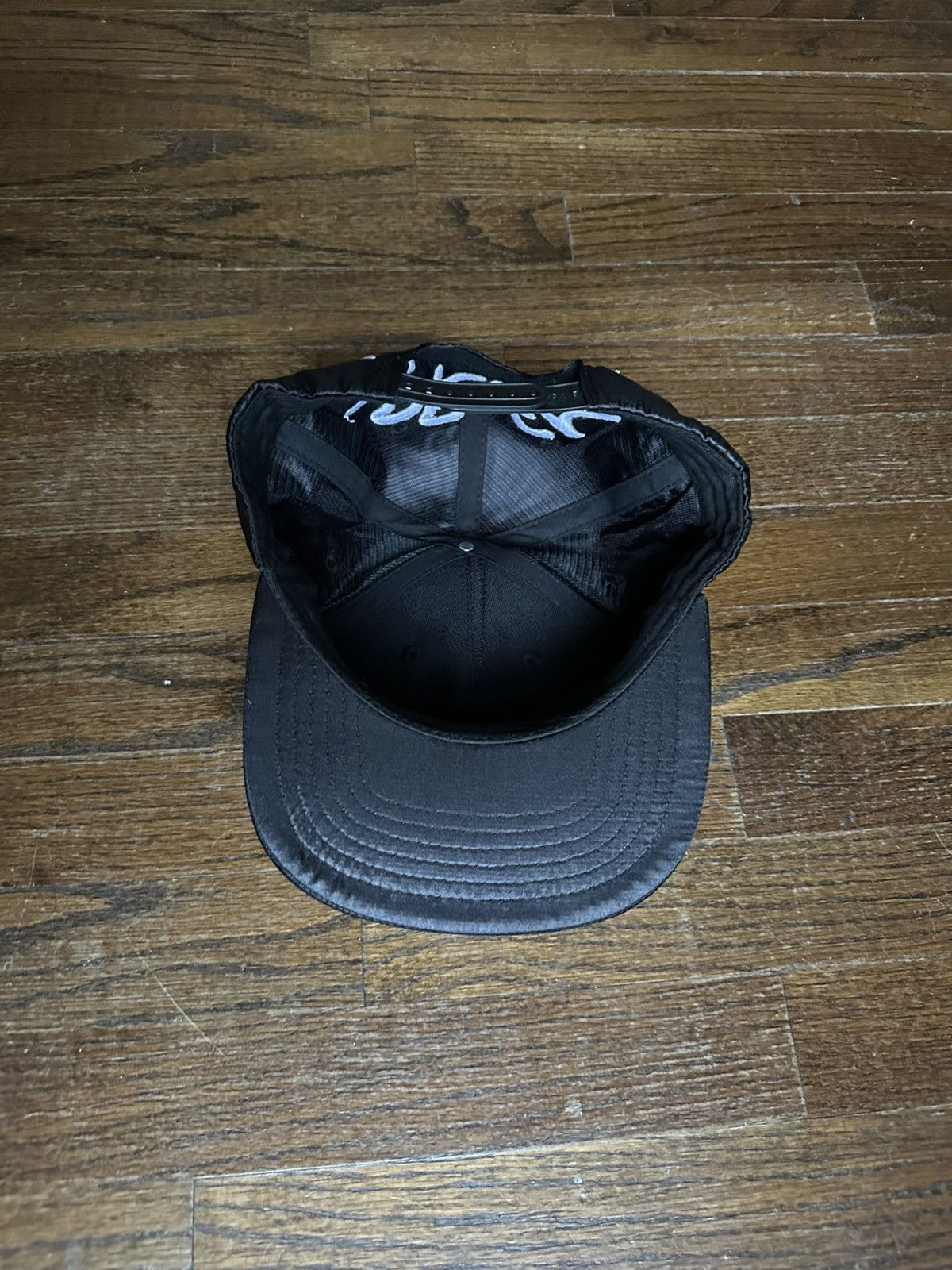 Supreme Supreme Satin Script SnapBack Cap Hat SS14 Size ONE SIZE - 3 Thumbnail
