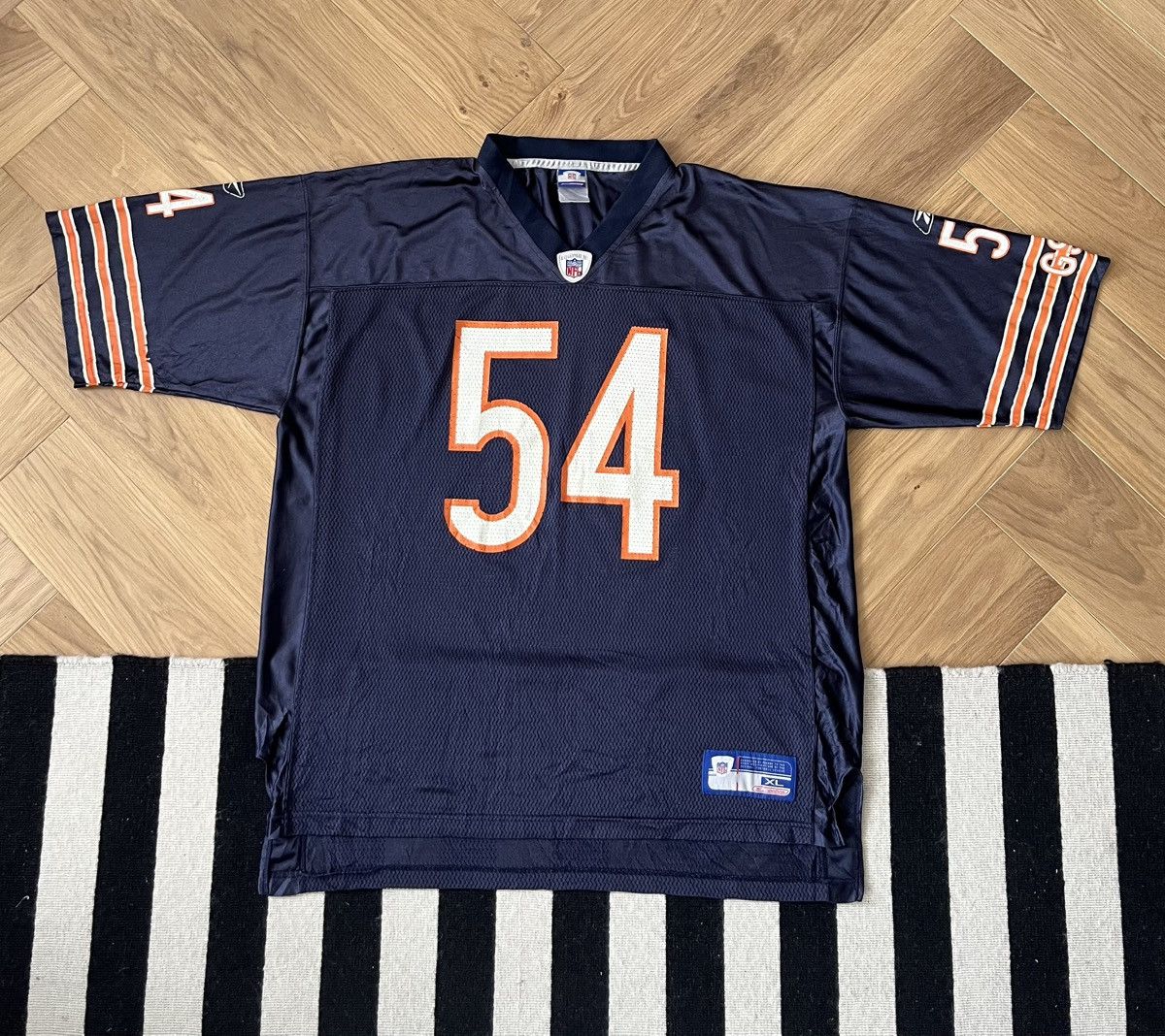 Reebok Vintage Brian Urlacher Chicago Bears #54 Reebok Home Jersey Size US XL / EU 56 / 4 - 1 Thumbnail