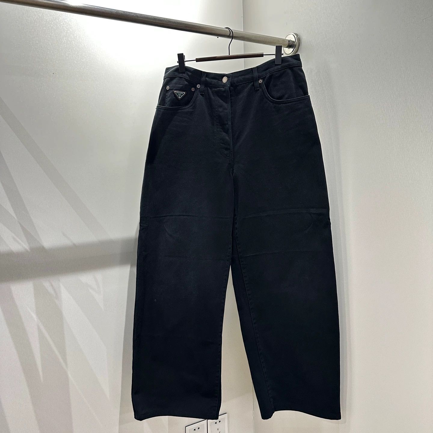 Prada Prada Wide-Leg Jeans Tri Logo Leather Patch 28 Size 28" / US 6 / IT 42 - 1 Thumbnail