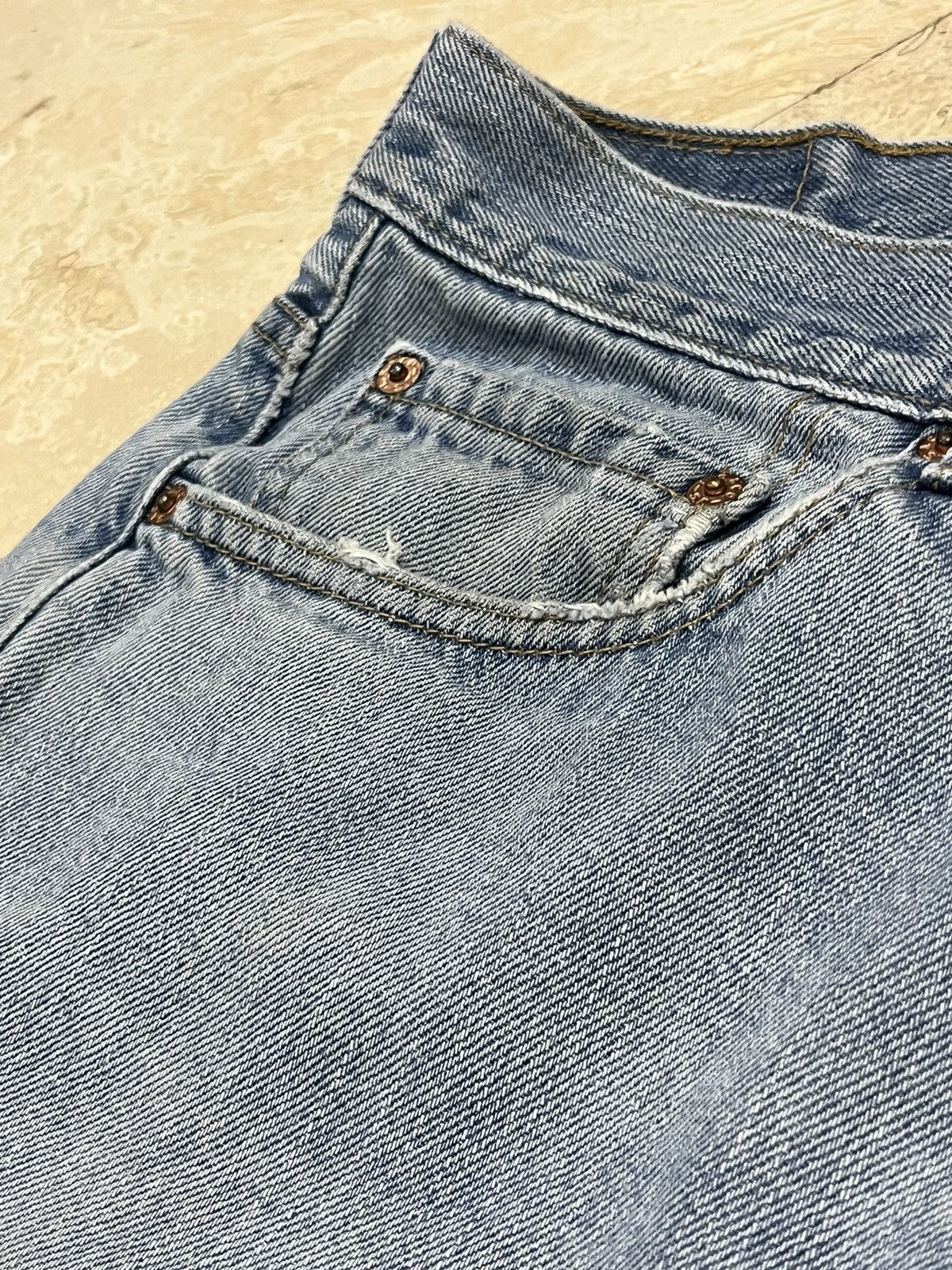 Levi's Distressed Levi’s 505 Light Wash Denim Jeans Size US 32 / EU 48 - 4 Thumbnail