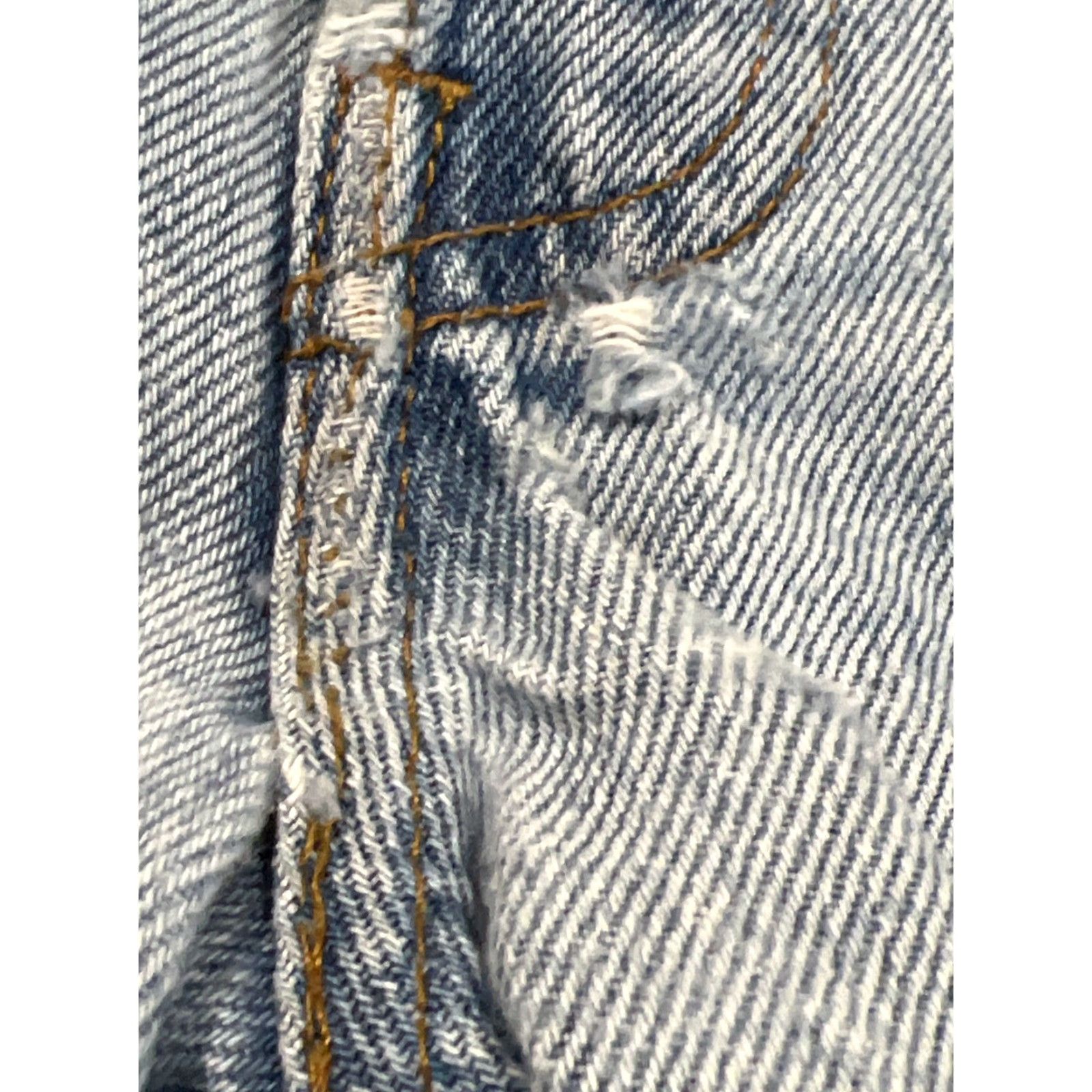 Levi's VINTAGE Levi's 501 Jeans Button Fly Light Faded 34x33 Levi'S 501 Series Men Denim Blue 90s USA Size US 34 / EU 50 - 6 Thumbnail