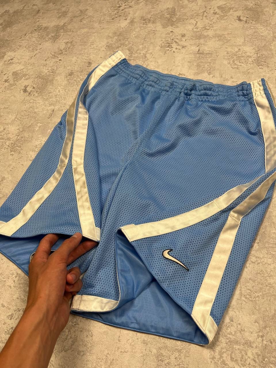 Nike Vintage Nike Shorts Basketball Size US 33 - 7 Thumbnail