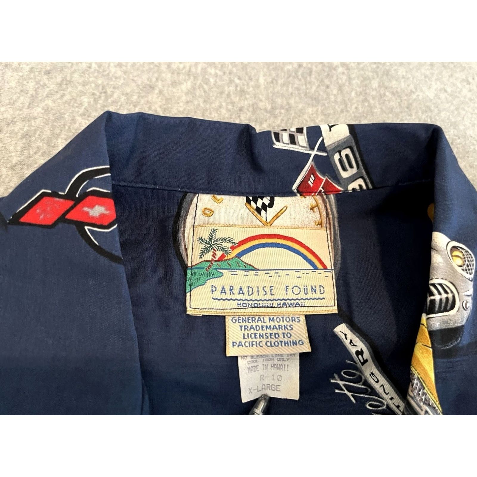 Paradise Found Paradise Found Button-Up Rayon Shirt Mens XL Blue 60s 70s 80s Cars Corvette Stingray GD by Paradise Found Size US XL / EU 56 / 4 - 4 Thumbnail