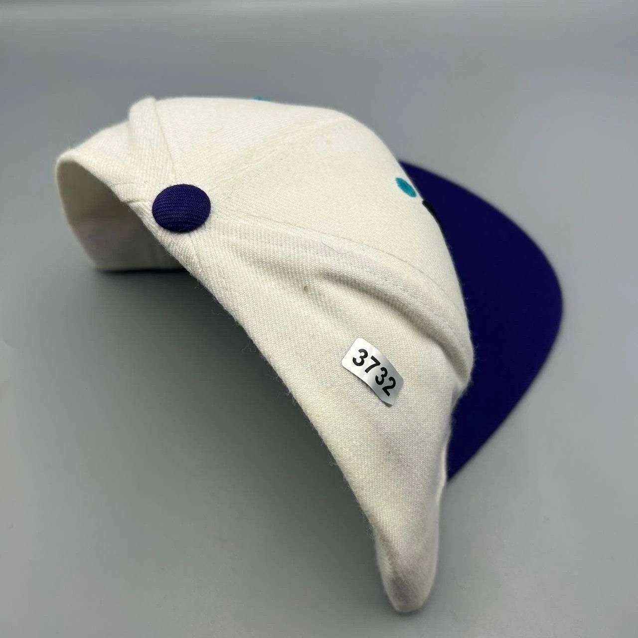Mitchell & Ness Chicago Bulls Hat Men White Purple Embroidered Snap Back Cap Size ONE SIZE - 8 Thumbnail
