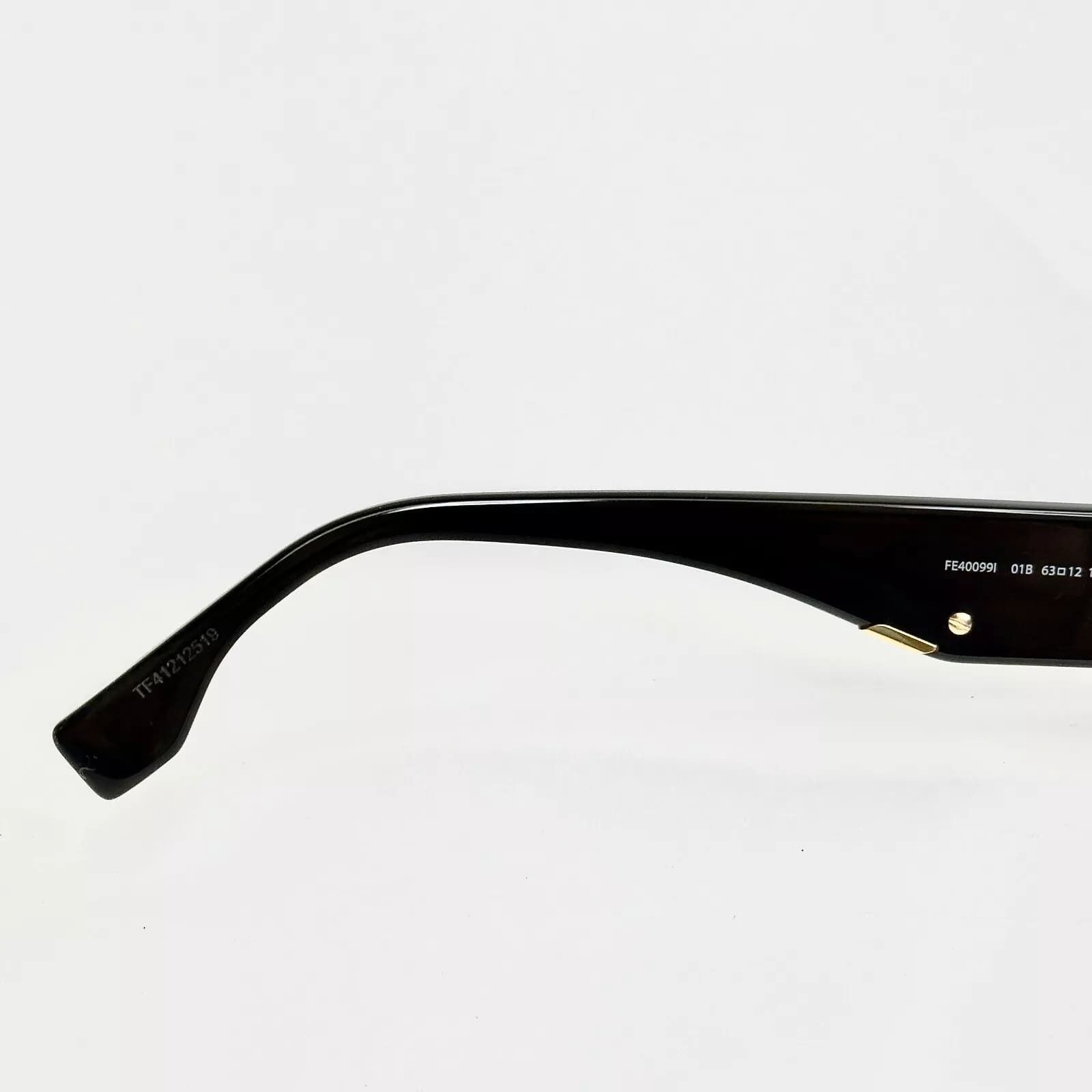 Fendi FENDI FIRST 40099 Fashion Square Sunglasses FE40099I 01B Size ONE SIZE - 7 Thumbnail