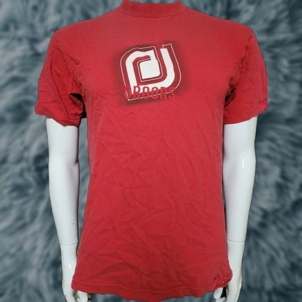Vintage VINTAGE Droors DC Shoes T Shirt M Red 100% Cotton Crew Neck Graphic Skateboard 00s Mens Size US M / EU 48-50 / 2 - 1 Thumbnail