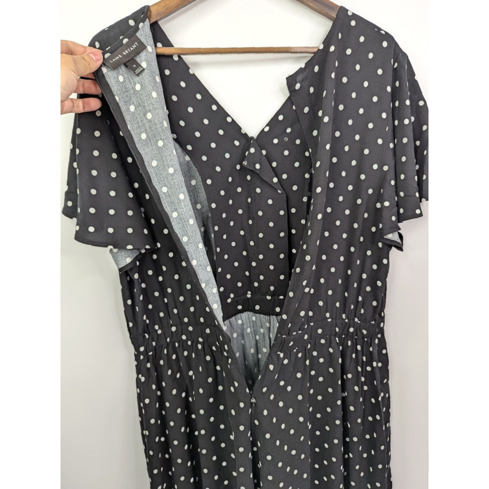 Vintage Lane Bryant Short Rompers Jumpsuit Short Sleeve Polka Dots V-Neck Pockets Sz 16 Black Women One-Piece Style Jumpsuit Size 38" / US 16 / IT 52 - 6 Thumbnail