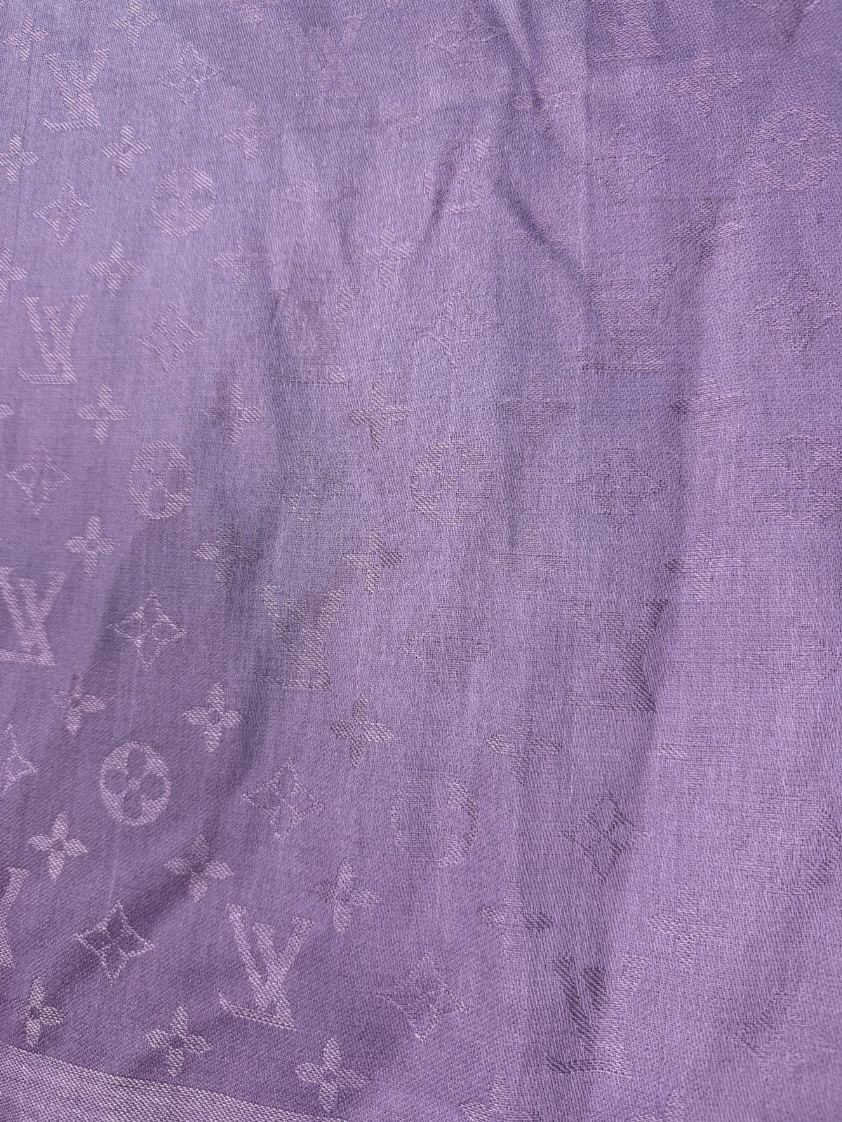 Louis Vuitton Louis Vuitton Monogram Logo Silk Scarf Size ONE SIZE - 5 Thumbnail