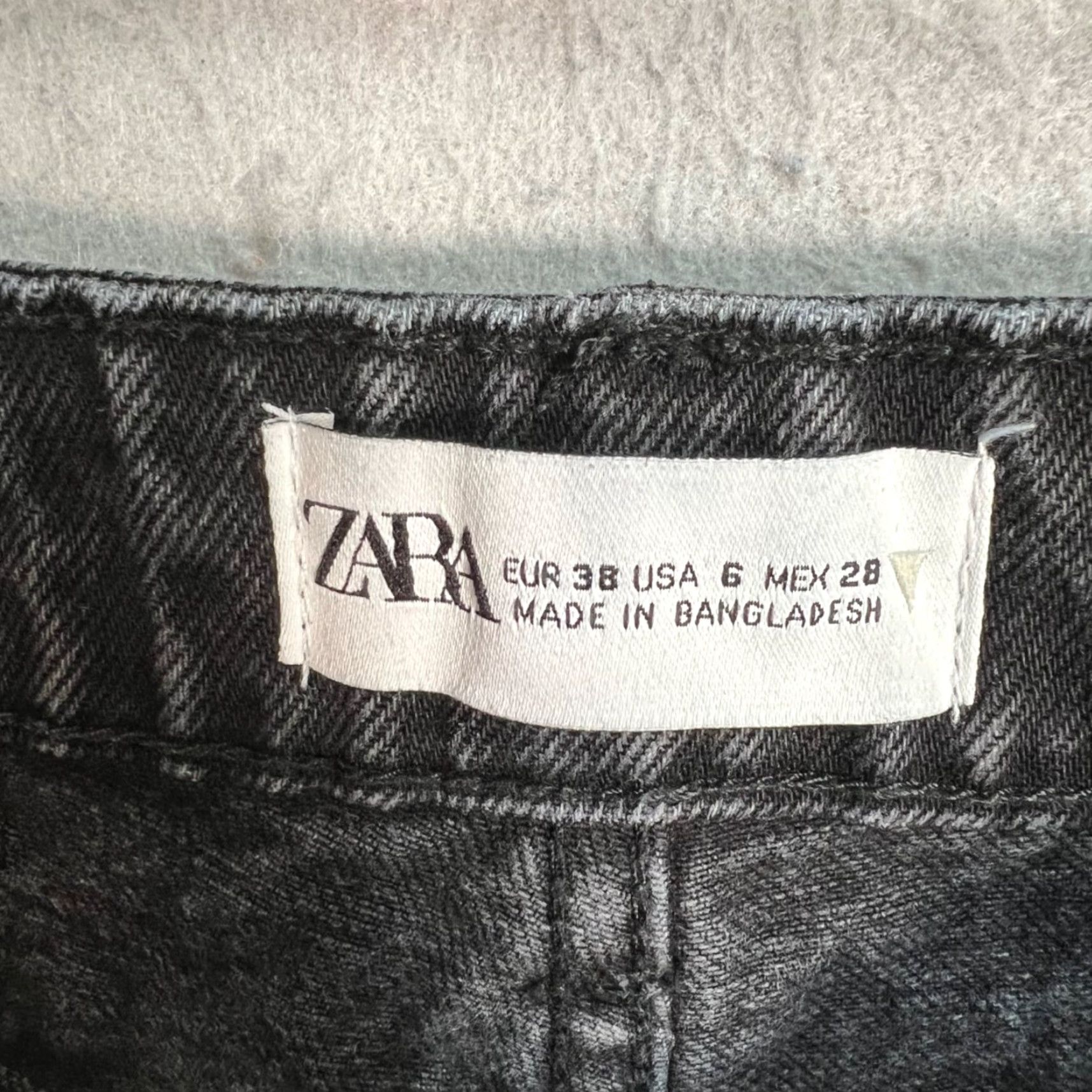 Zara Zara Jeans Women Black High-Waisted Distressed Mom 6 Denim Cotton 5-Pocket Design Vintage No Size 28" / US 6 / IT 42 - 3 Thumbnail