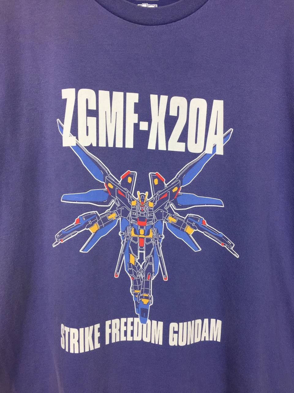 Anime Uniqlo X Gundam 40th Anniversary Gunpla Tee Size US L / EU 52-54 / 3 - 3 Thumbnail