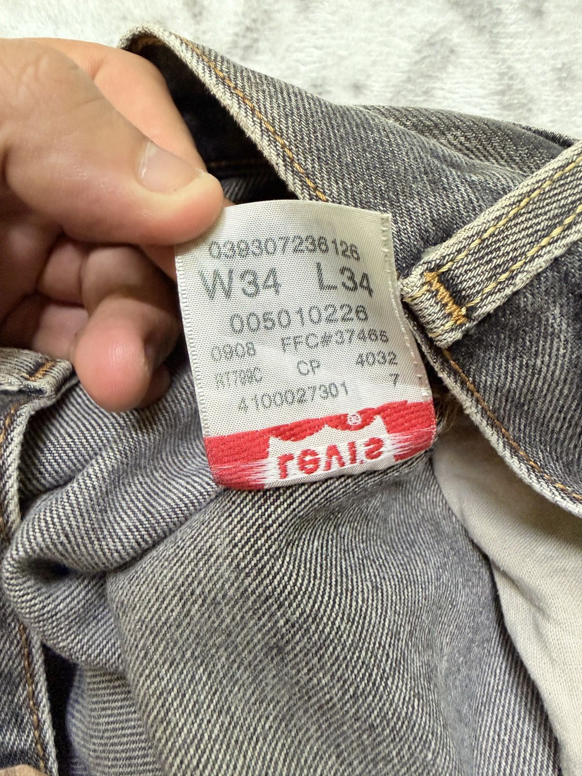 Levi's Vintage Levi’s 501 Straight Leg Faded Black Distressed Denim Size US 32 / EU 48 - 20 Thumbnail