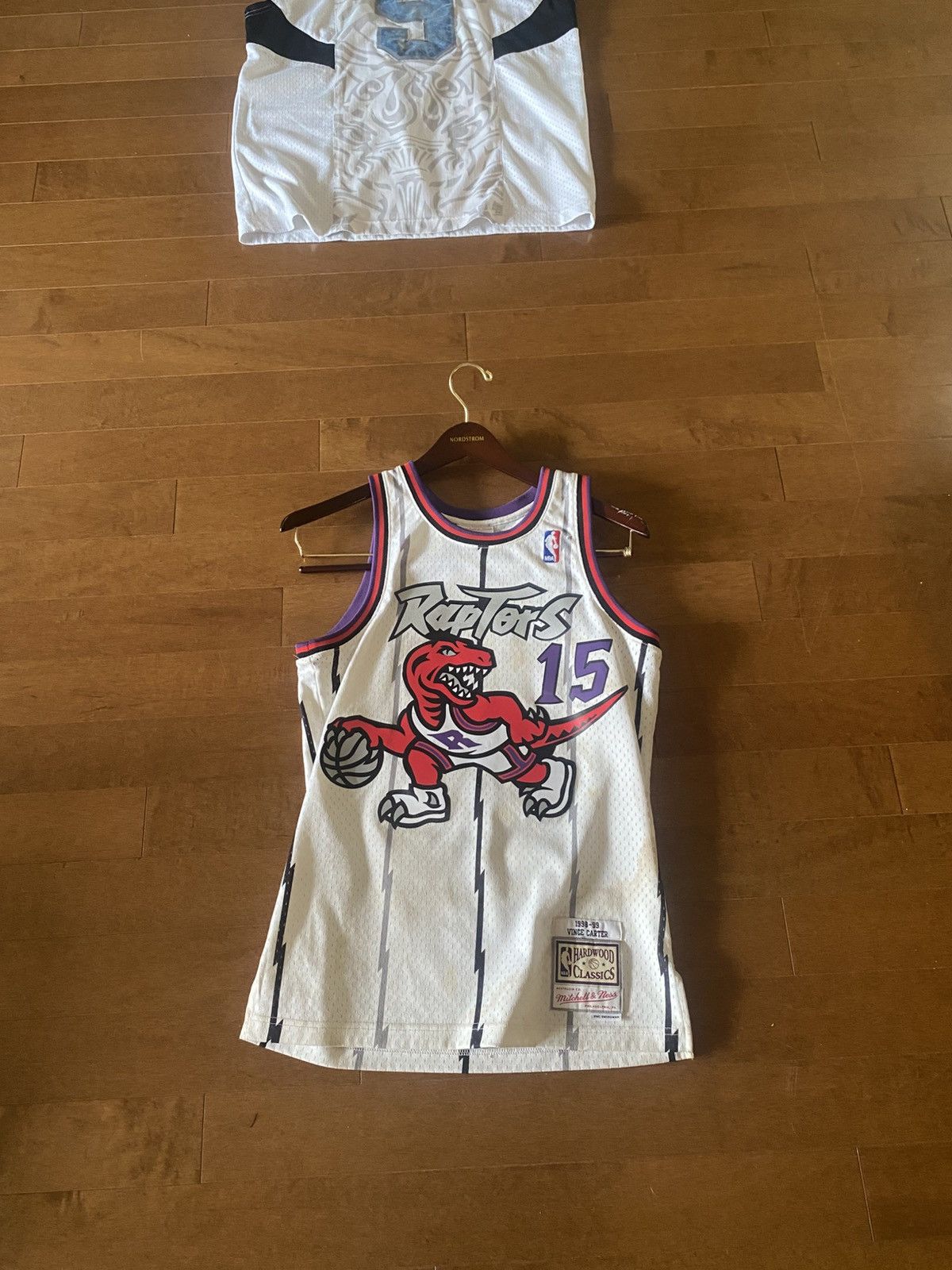 Mitchell & Ness × Vintage Raptors Vince Carter Jersey Size US S / EU 44-46 / 1 - 1 Thumbnail