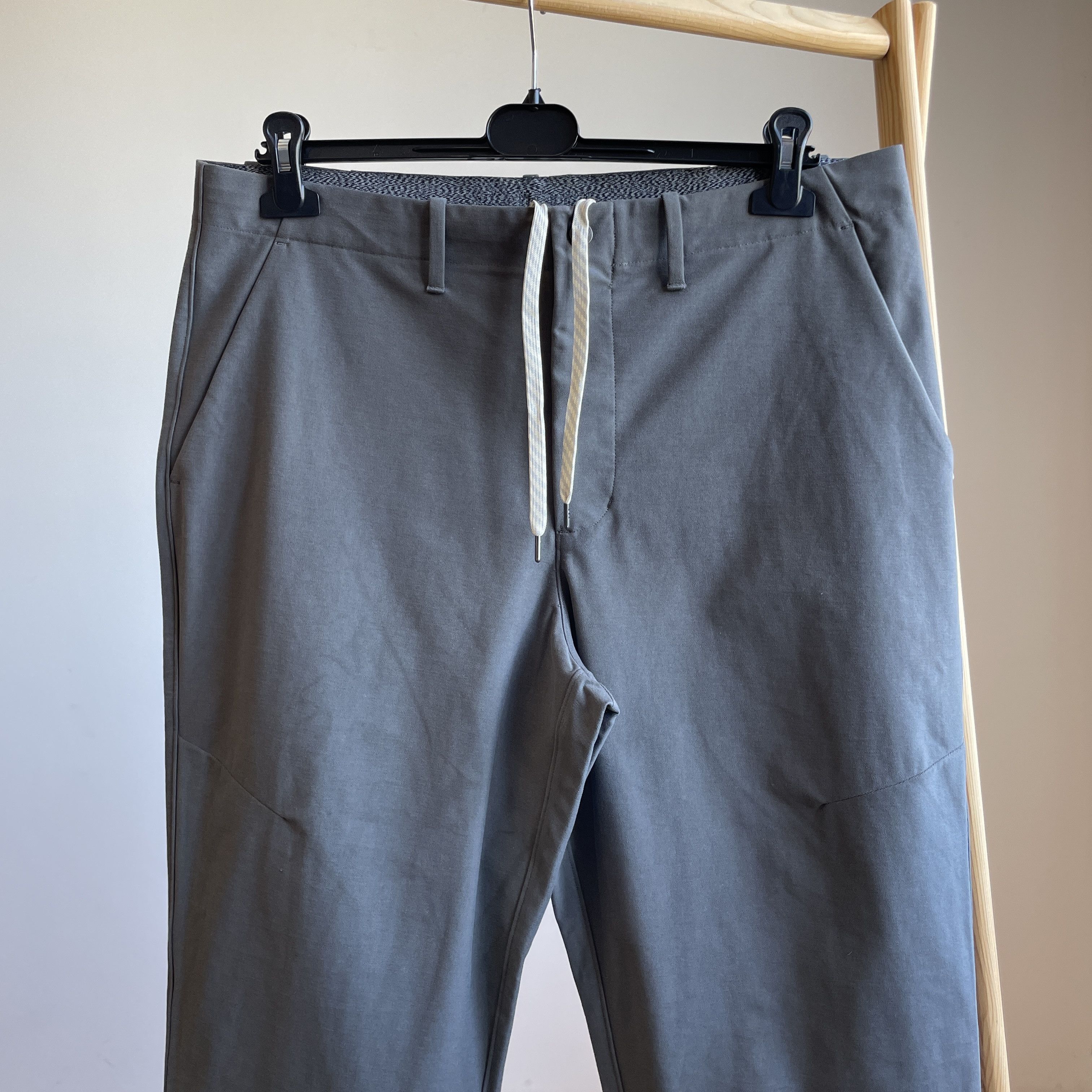 Vuori Vuori Utility Tech Chino Pants Size XL Size US 35 - 3 Thumbnail