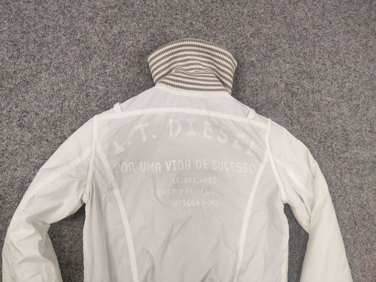 Diesel Vintage Y2K Style Diesel Jacket wide cuffs and Big logo Size US S / EU 44-46 / 1 - 12 Thumbnail