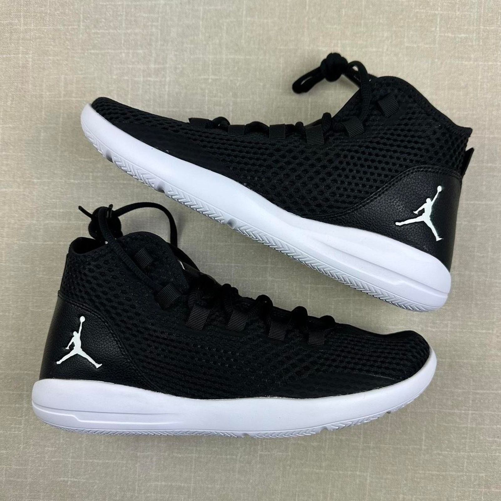 Jordan Brand 2016 Jordan Reveal "Black/White" 8.5M Size US 8.5 / EU 41-42 - 2 Thumbnail