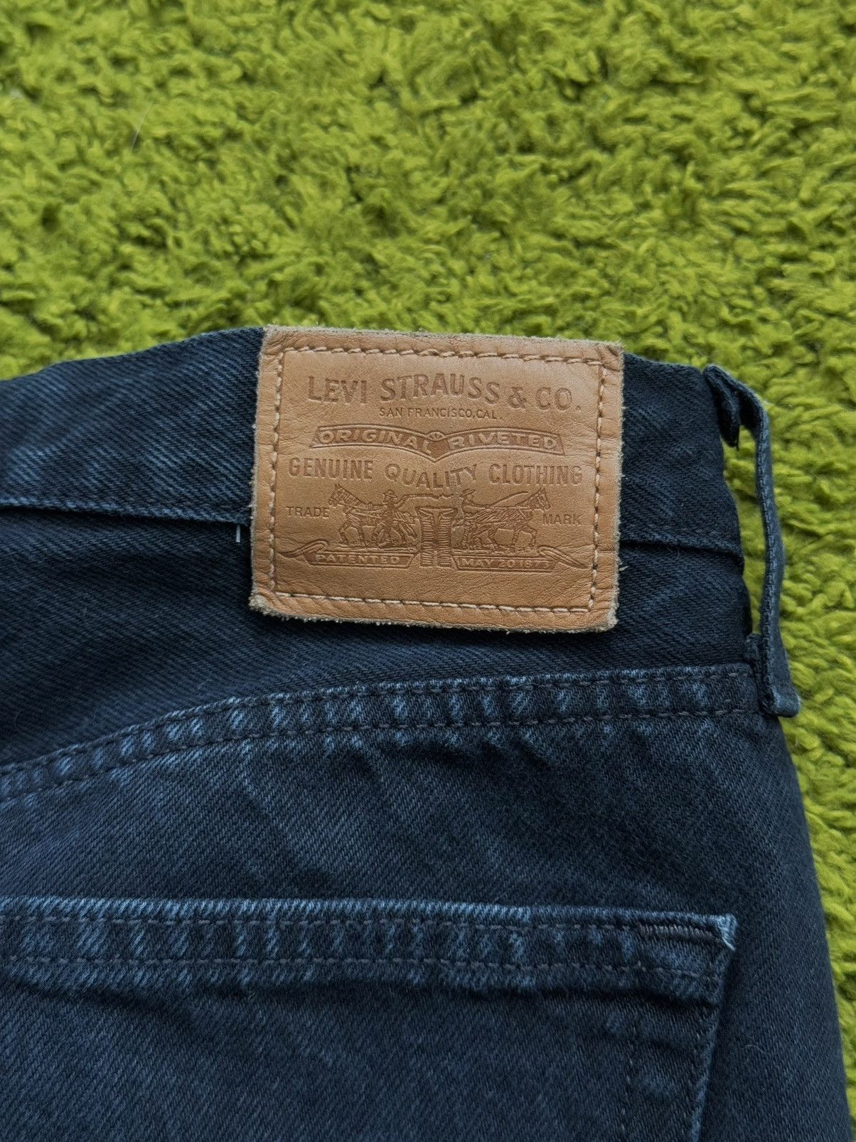 Designer × Levi's Levi’s factory distressed mini skirt Size 28" / US 6 / IT 42 - 3 Thumbnail