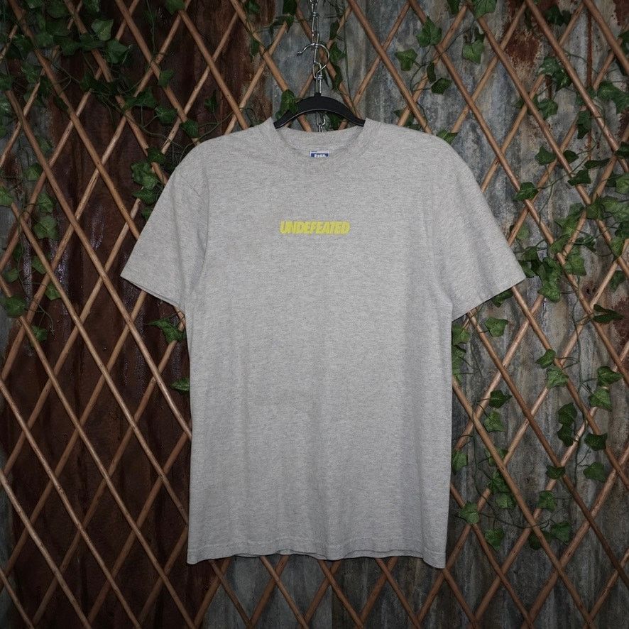 Undefeated Small -Undefeated spell out hype essential neon gray t-shirt Size US S / EU 44-46 / 1 - 1 Thumbnail