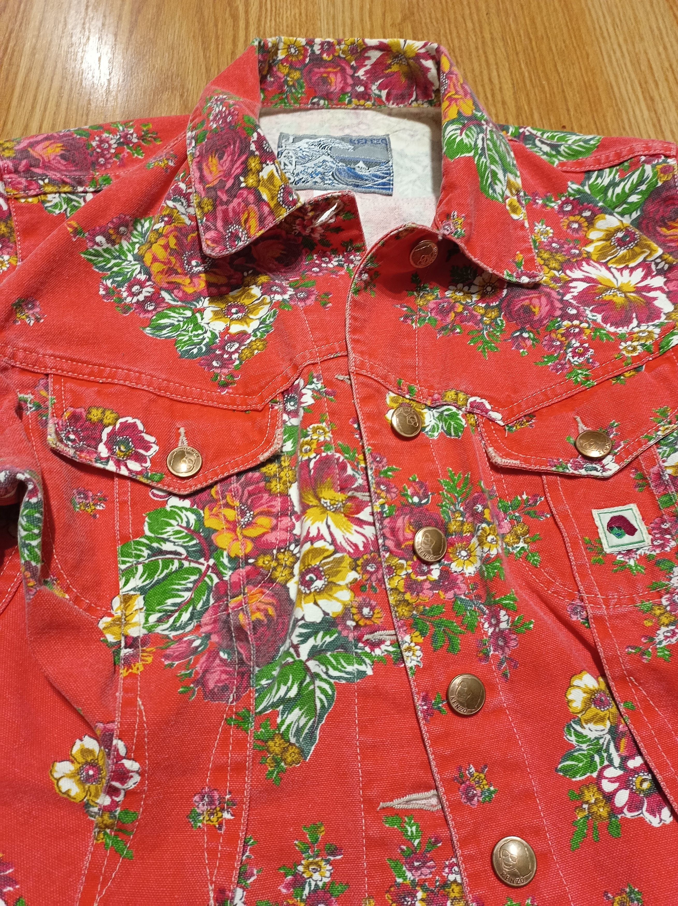 Kenzo × Vintage KENZO Jeans Vintage 90s Red Flower Print Denim Jacket Size L / US 10 / IT 46 - 12 Thumbnail