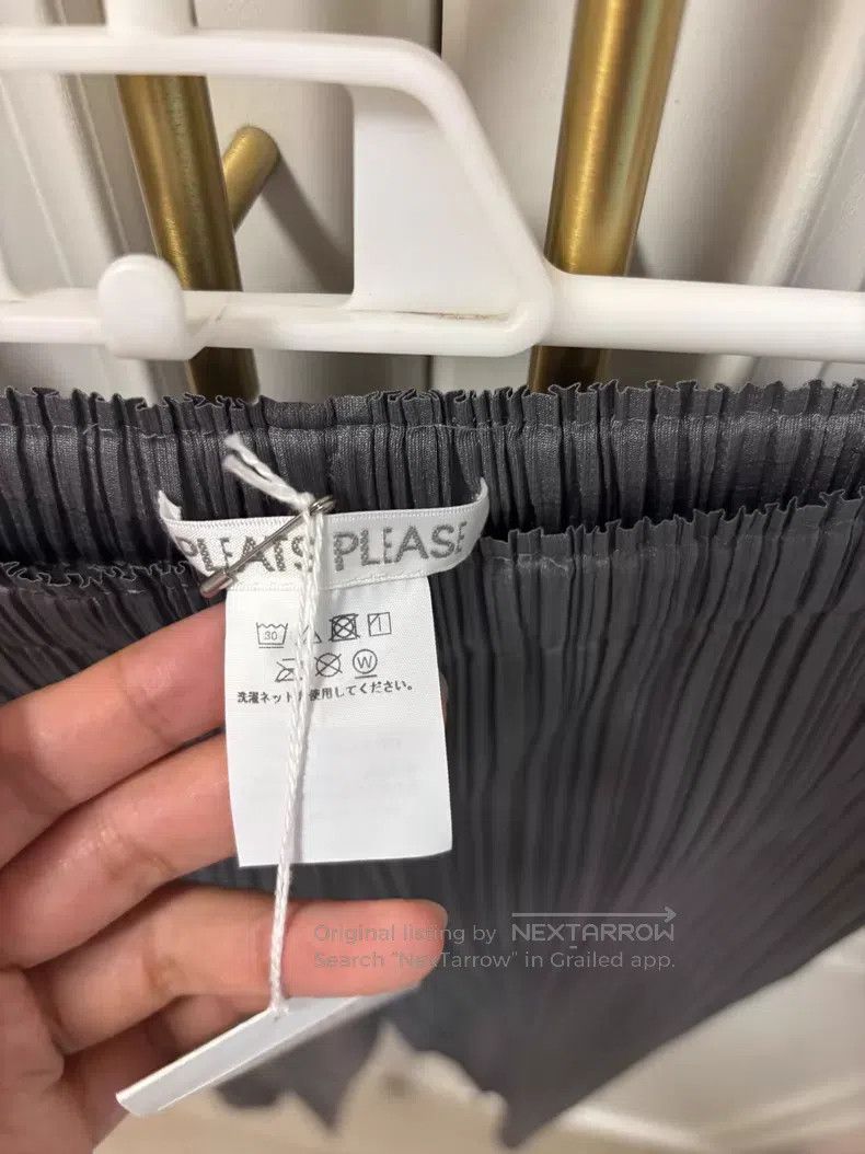 Issey Miyake Issey Miyake size:5 Dark gray pleated pants Size 22" - 3 Thumbnail
