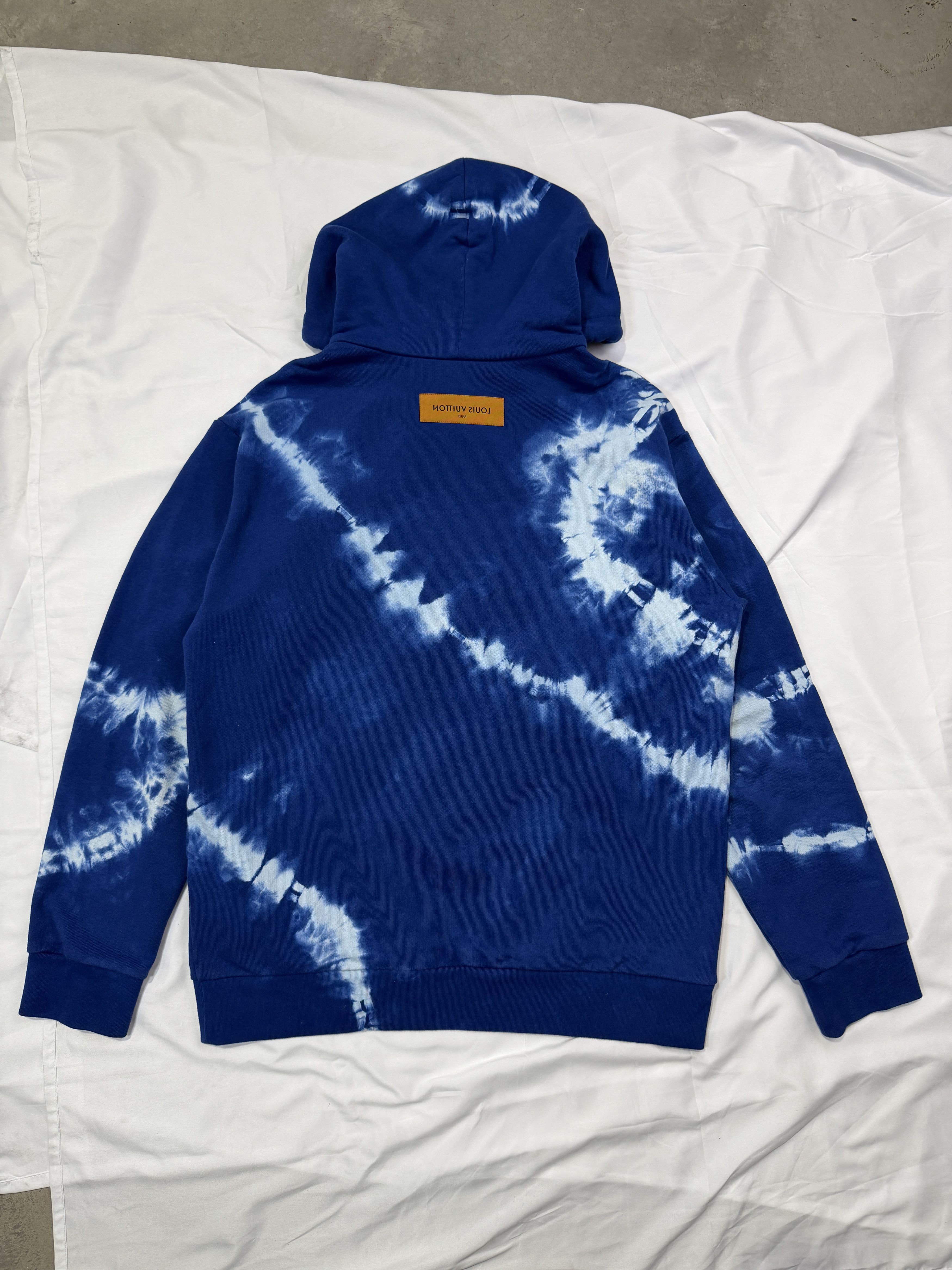 Louis Vuitton Louis Vuitton LV Tie Dye Blue Hoodie Size US L / EU 52-54 / 3 - 8 Thumbnail