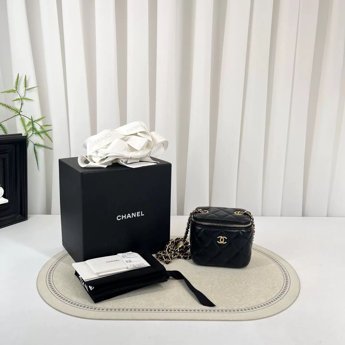 Chanel Pre-loved Bag Very good condition Size ONE SIZE - 1 Thumbnail