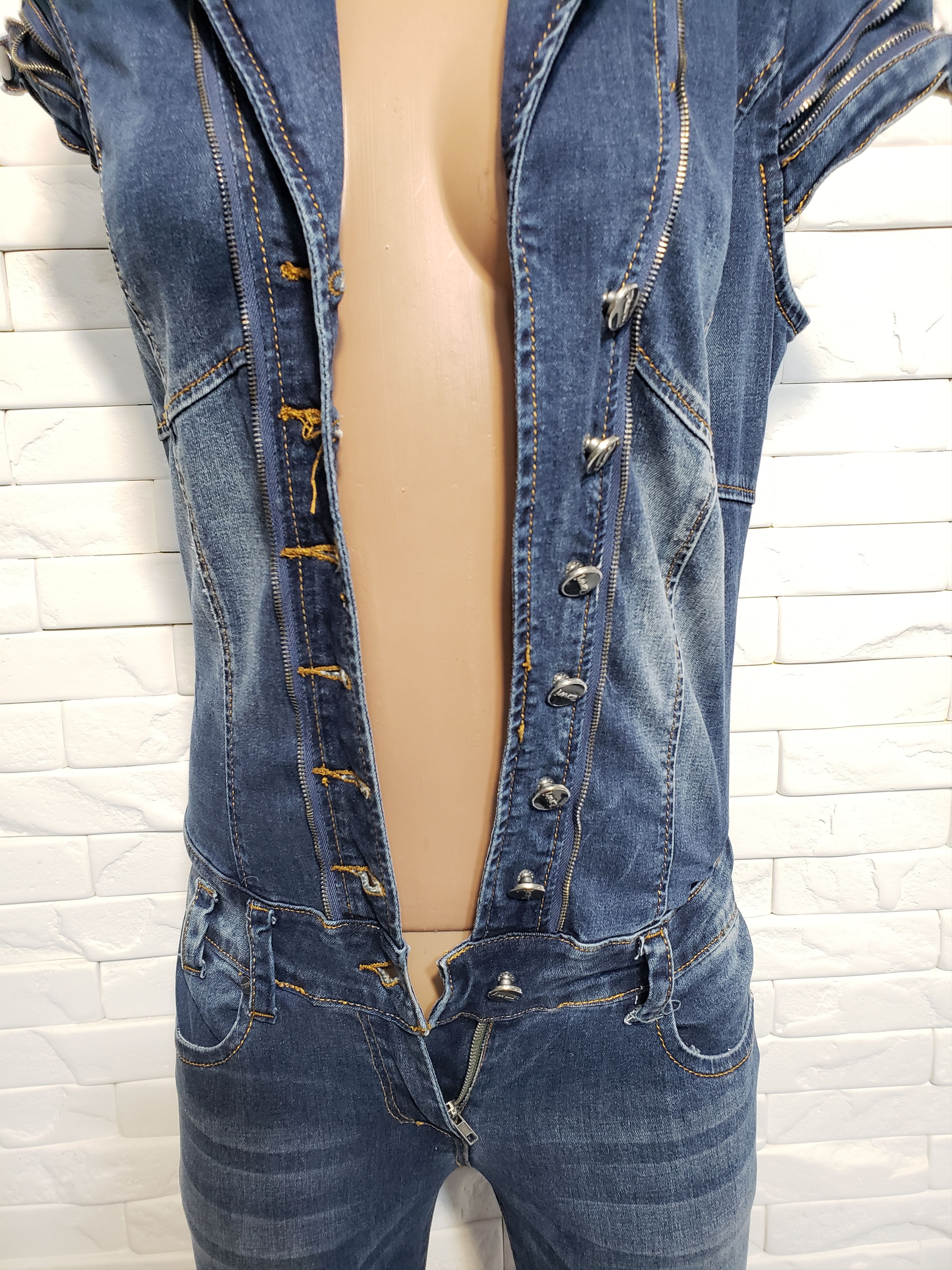 Denim & Co. Women's blue jumpsuit made of wonderful denim. Size 34" / US 12 / IT 48 - 4 Thumbnail