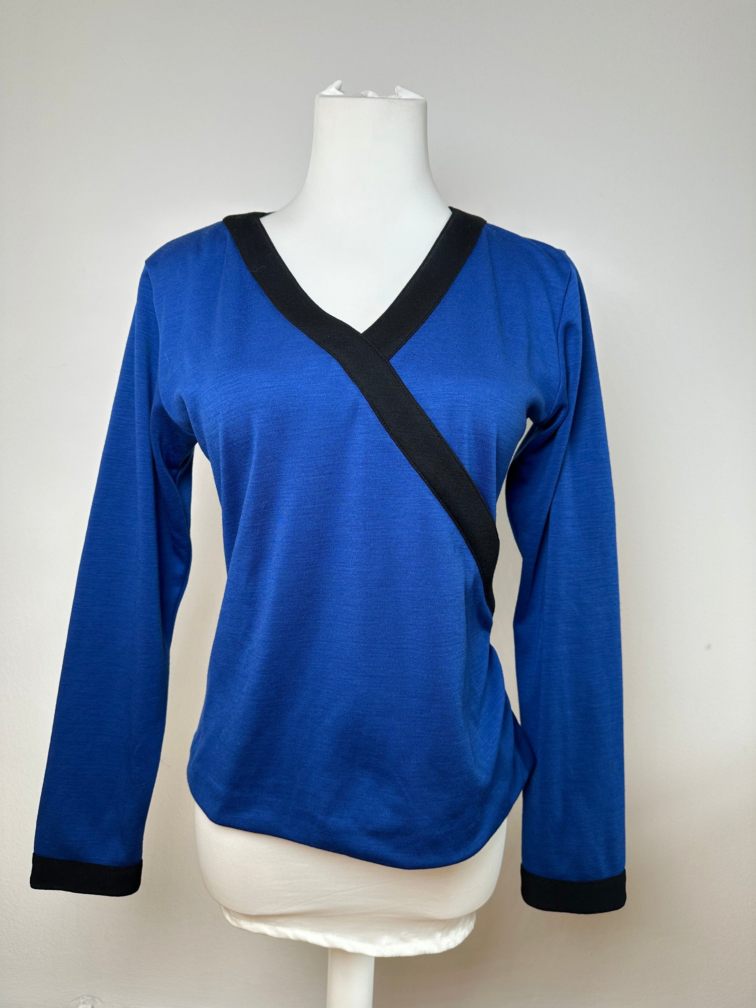 Other Vintage Yves Saint Laurent Vneck Sweater Blue Black Size S / US 4 / IT 40 - 1 Thumbnail