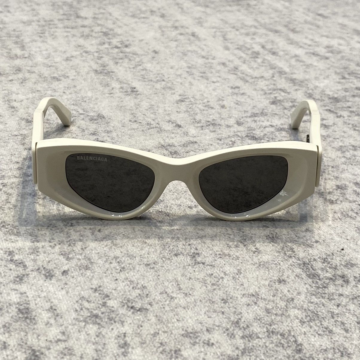 Balenciaga BALENCIAGA BB0243S 003 BEIGE BEIGE GREY Size ONE SIZE - 4 Thumbnail