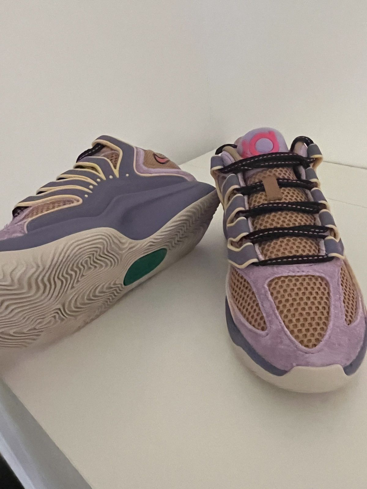 Nike Nike KD18 purple and gold basketball trainers Size US 5 / EU 37 - 2 Thumbnail