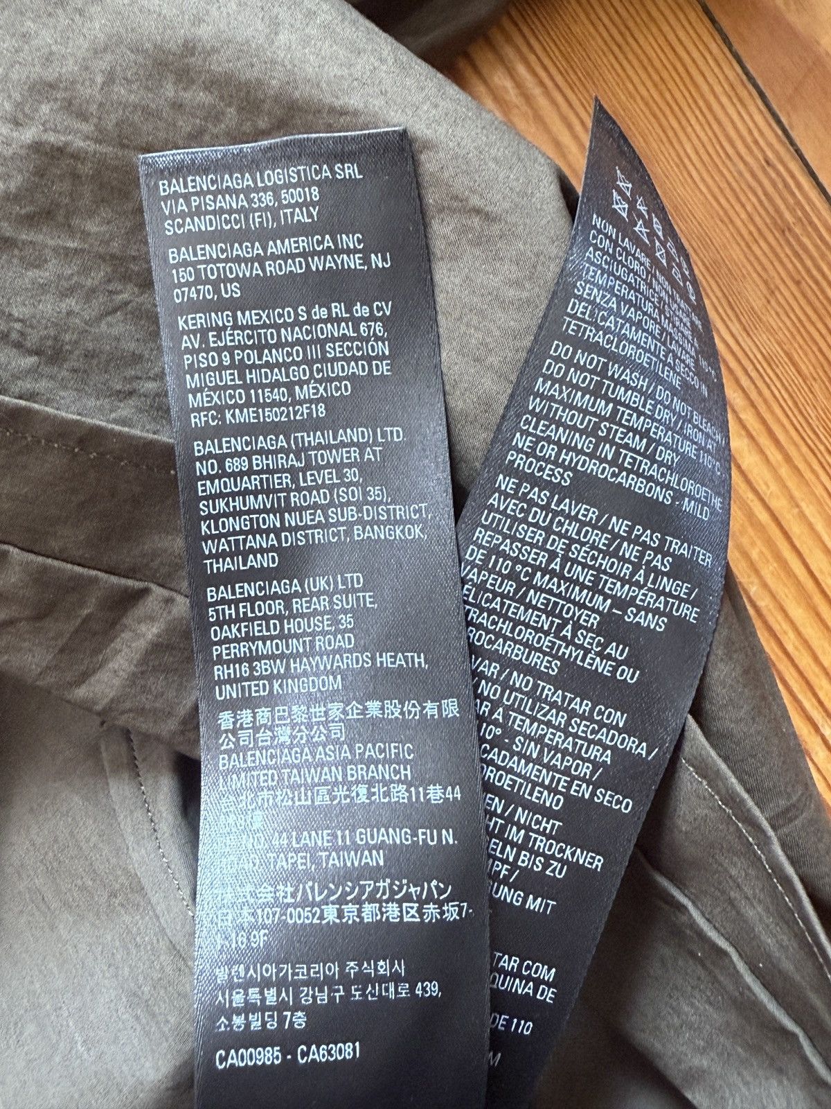 Balenciaga Layered Button Up Size US XL / EU 56 / 4 - 5 Thumbnail