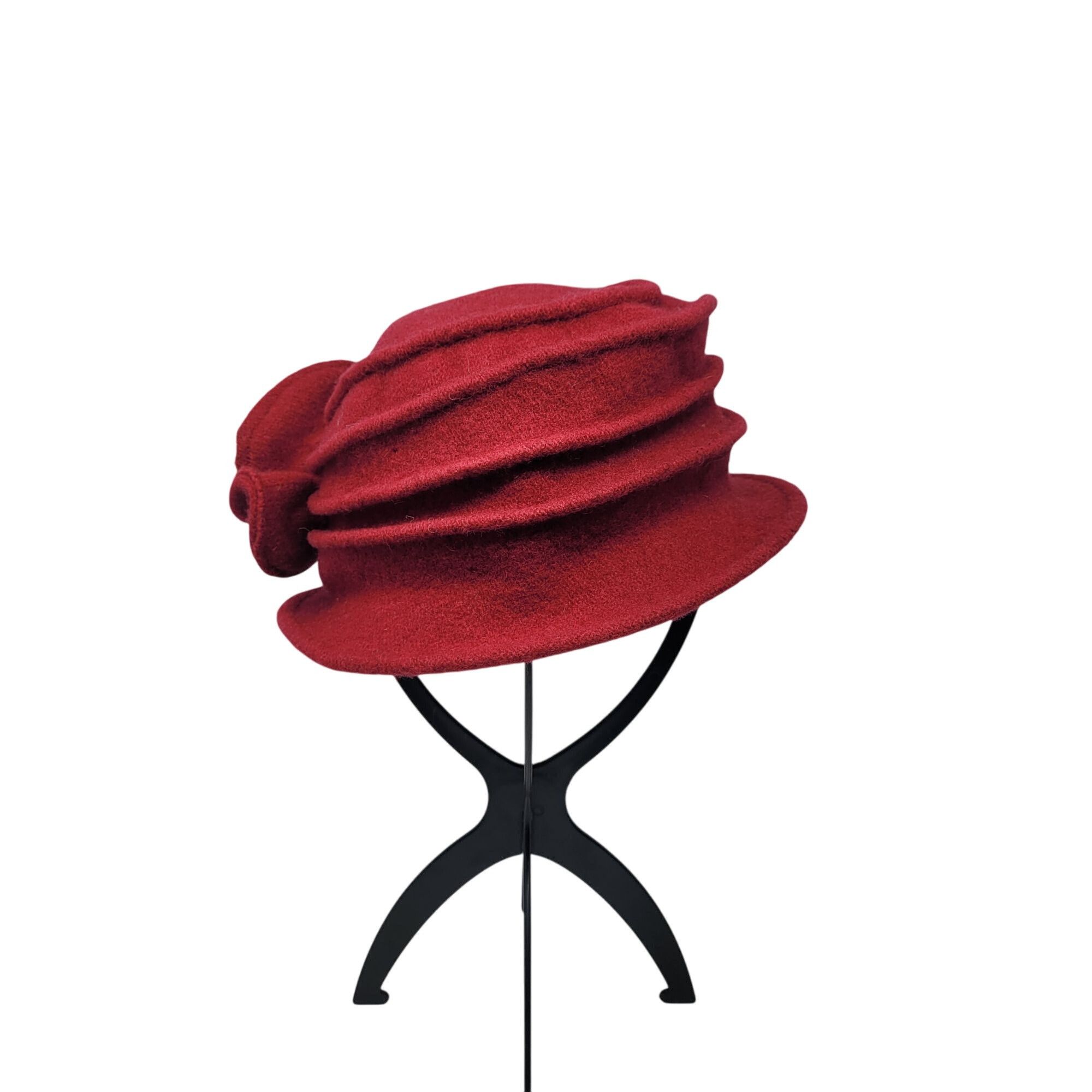 Vintage Vtg Red Wool Cloche Hat Floral Accent Sz 57cm Flapper Bob Ru Size ONE SIZE - 8 Thumbnail