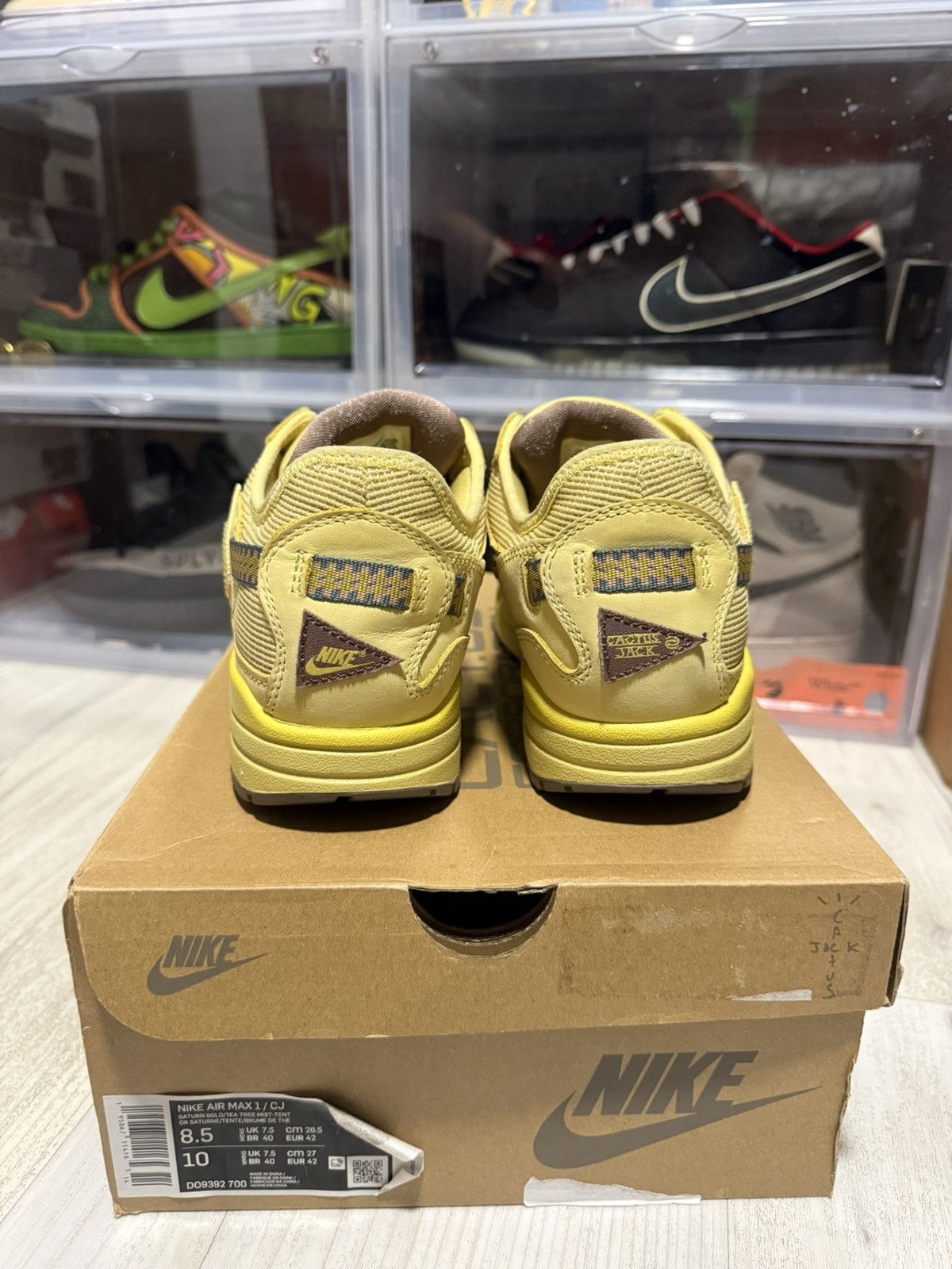 Nike × Travis Scott Nike Air Max 1 Cactus Jack Saturn Gold Size US 8.5 / EU 41-42 - 5 Thumbnail