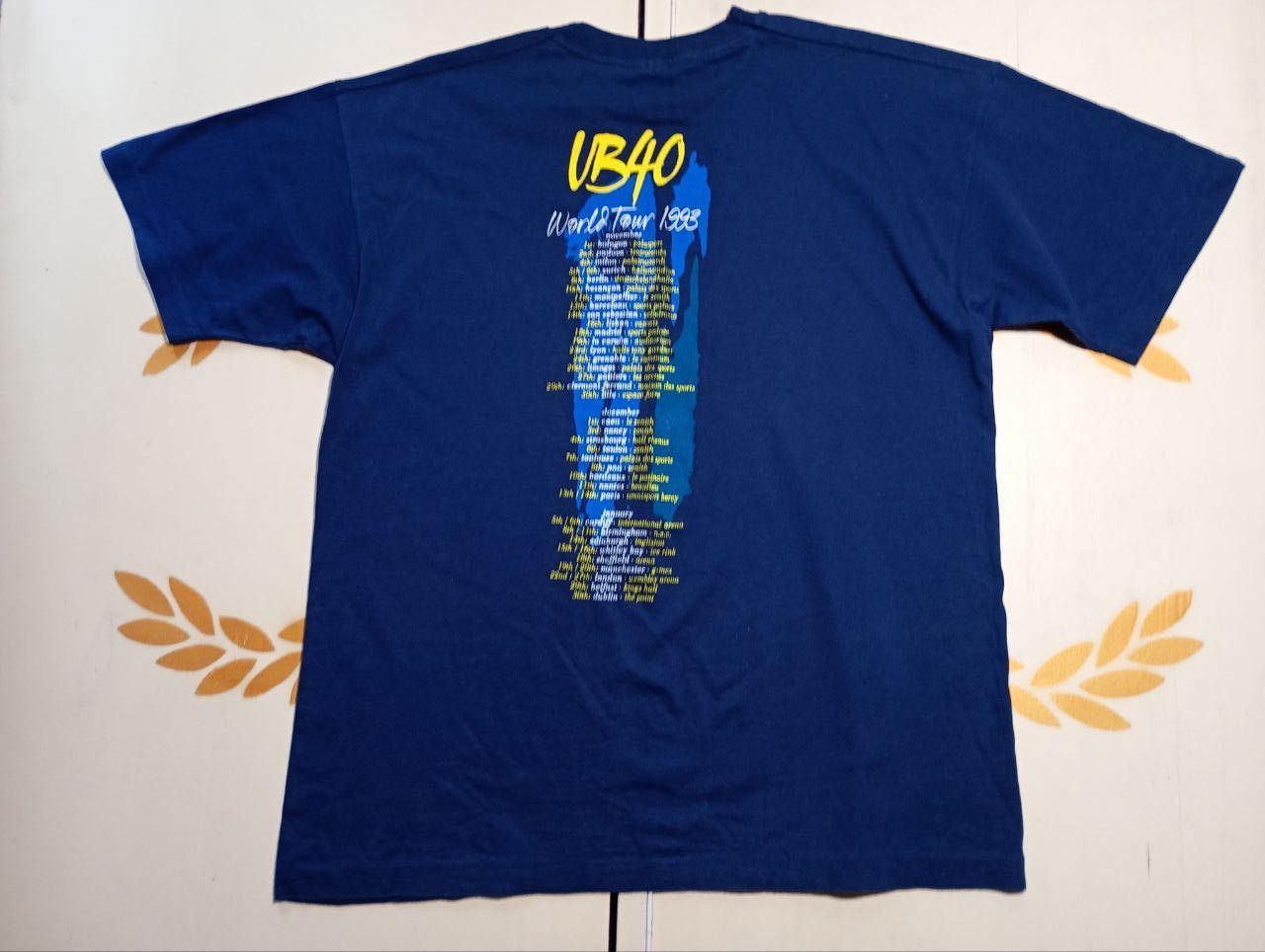 Band Tees × Vintage Screen Stars UB40 World Tour 1993 T-Shirt Size US XL / EU 56 / 4 - 8 Thumbnail