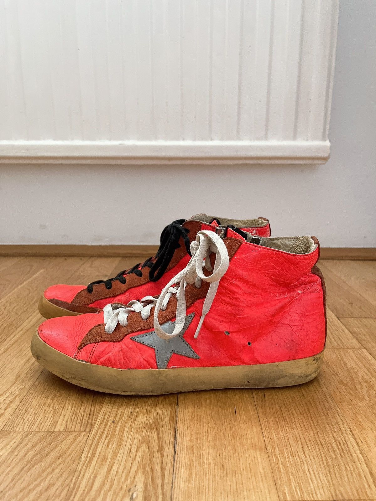 Golden Goose Golden goose Fancy neon orange Mid star Size US 7.5 / IT 37.5 - 1 Thumbnail