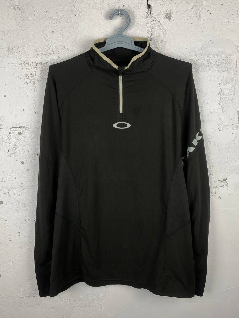 Oakley Oakley Software Center Logo Long Sleeve T Shirt Crewneck Size US XL / EU 56 / 4 - 2 Thumbnail