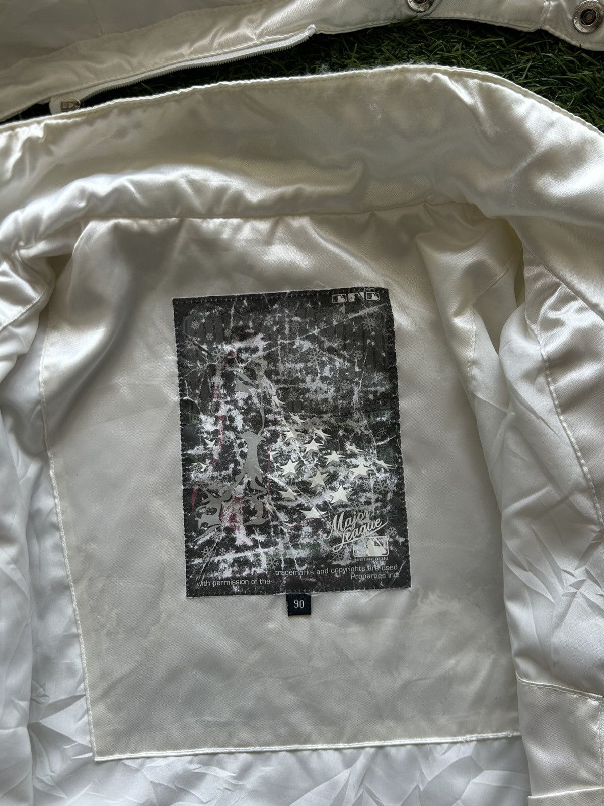 MLB Rare MLB White Sox Satin Puffy Jacket ZipOff Hood Streetwear Size US S / EU 44-46 / 1 - 7 Thumbnail