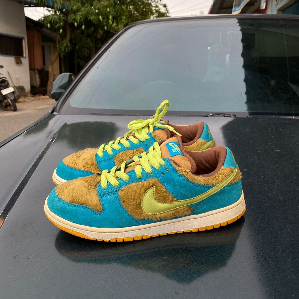 Nike SB Dunk Low Baby Bear - Main Image