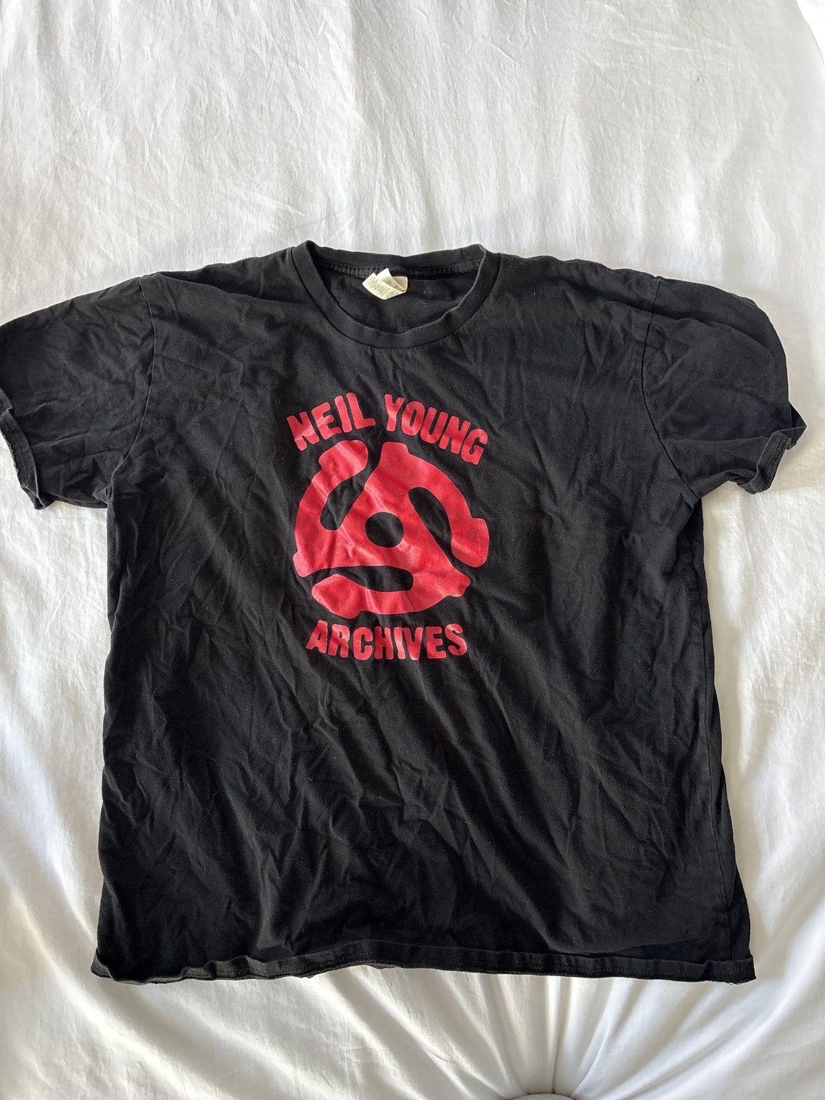 Band Tees Neil Young Archives T-Shirt Size US XL / EU 56 / 4 - 1 Thumbnail