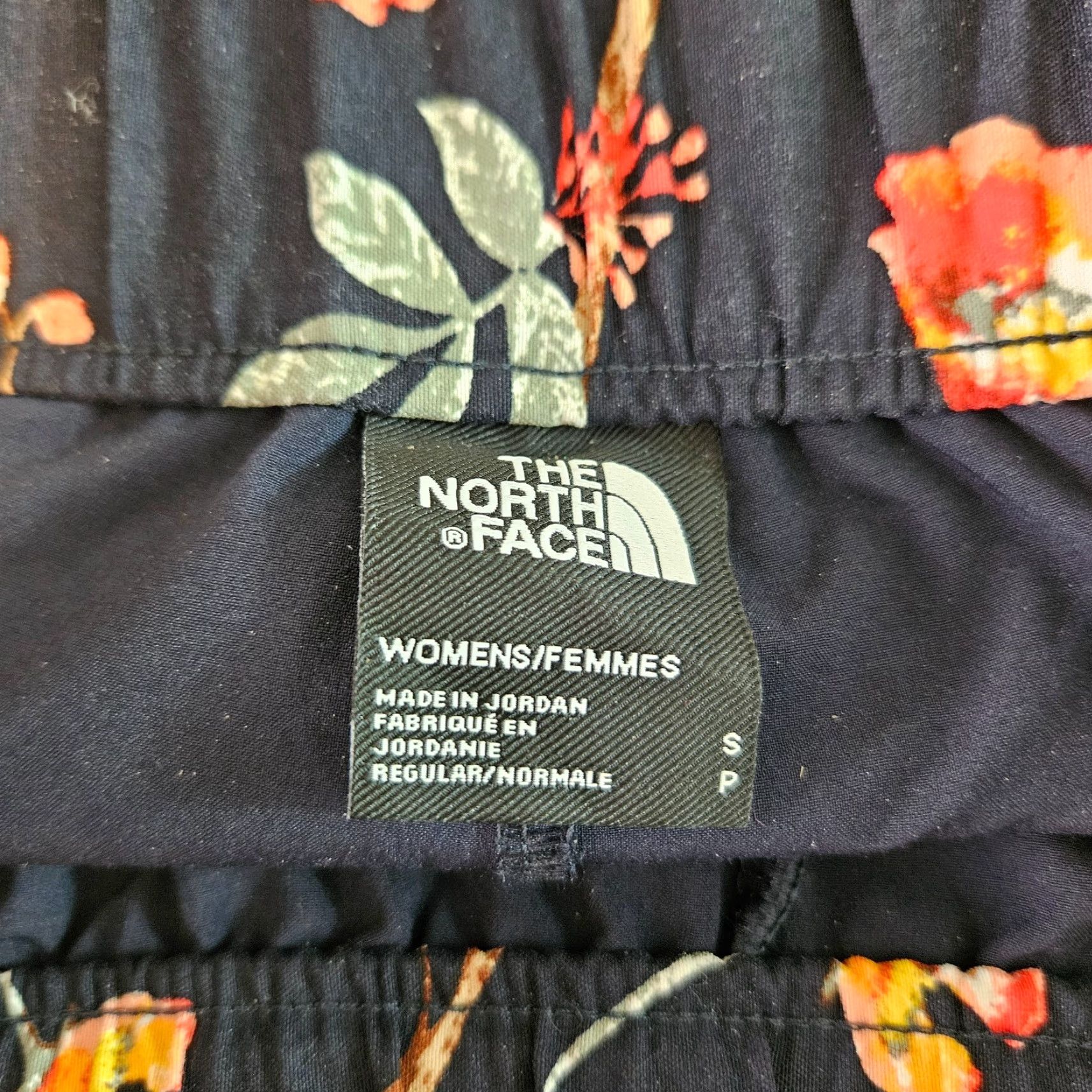 The North Face The North Face Womens Skort Small Black Yellow Floral Mushrooms Zip Pocket Activewear Shorts Skirt Womens Size ONE SIZE - 5 Thumbnail