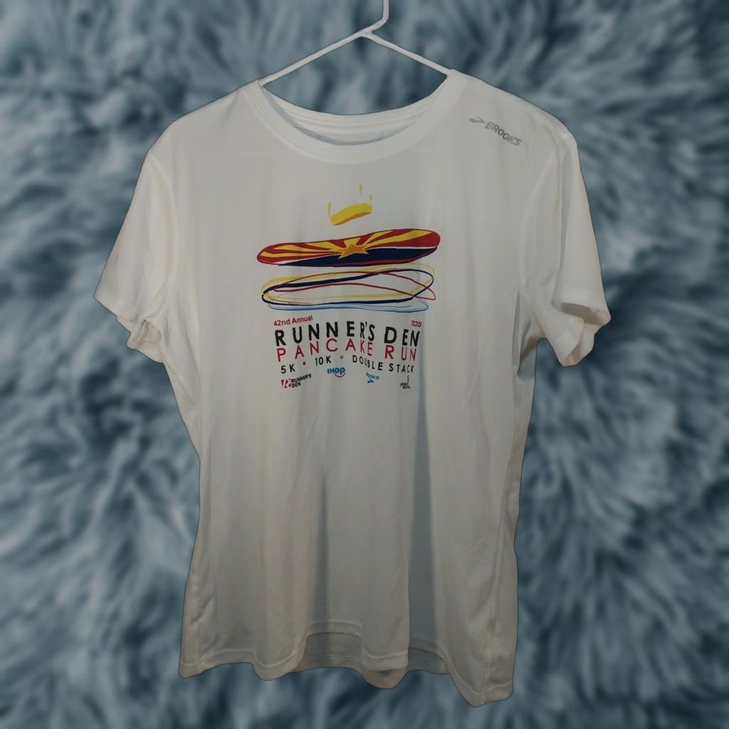 Brooks Brooks Running Shirt XL White Unisex Adults T-Shirt 26 in Chest 22" X 26" Runner's Den Pancake Run 2020 FF Size US XL / EU 56 / 4 - 1 Thumbnail