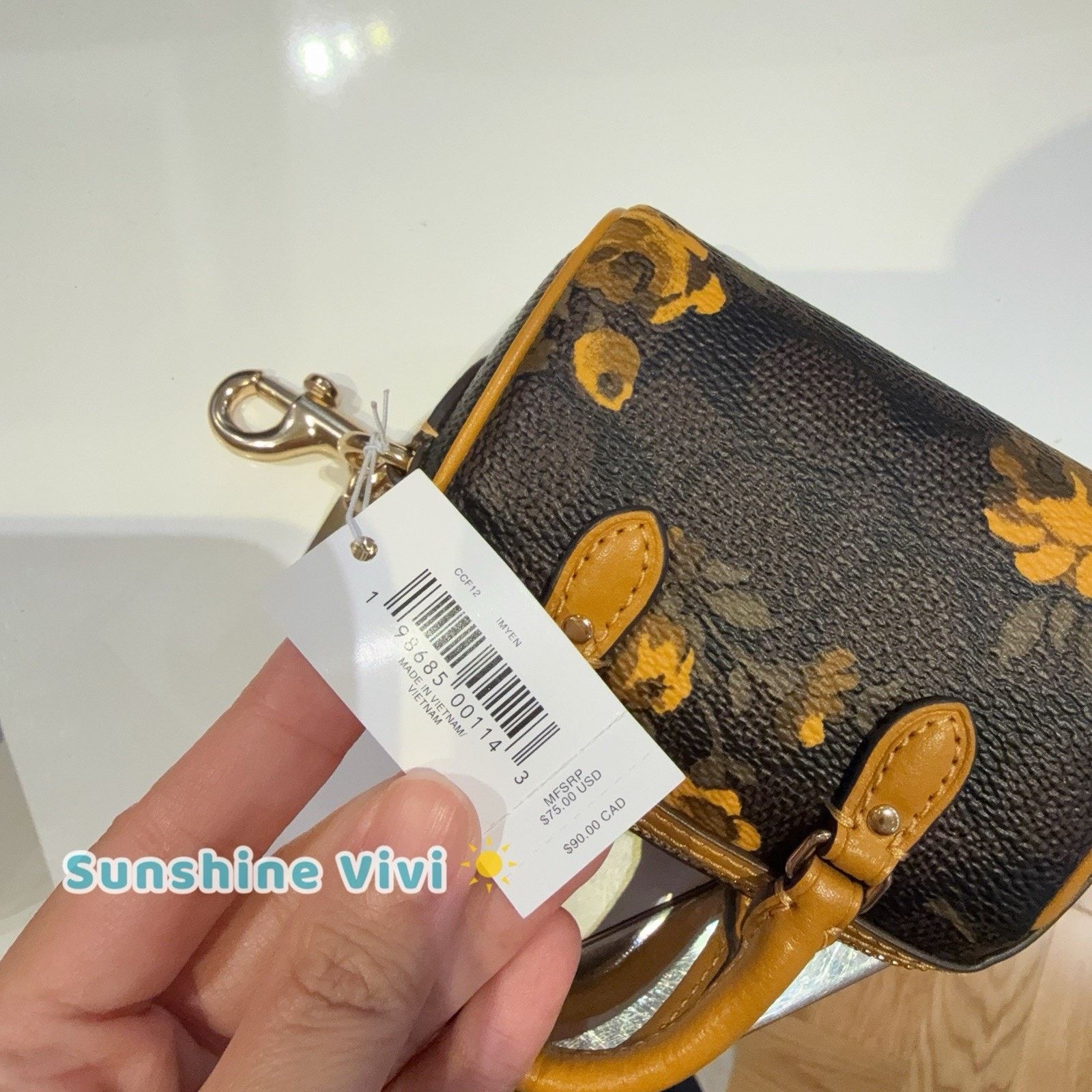 Coach NWT Coach Mini Rowan Keychain Charm Floral CCF12（no bag） Size ONE SIZE - 2 Thumbnail